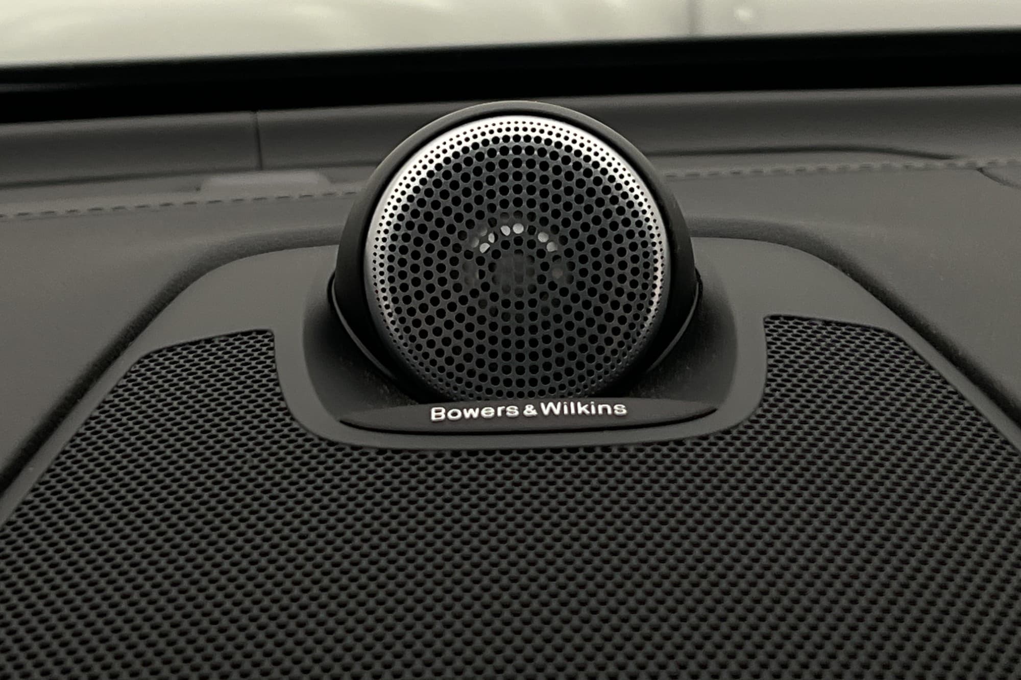 Volvo XC60 T8 AWD R-Design VOC Pano B&W HUD Drag Massage