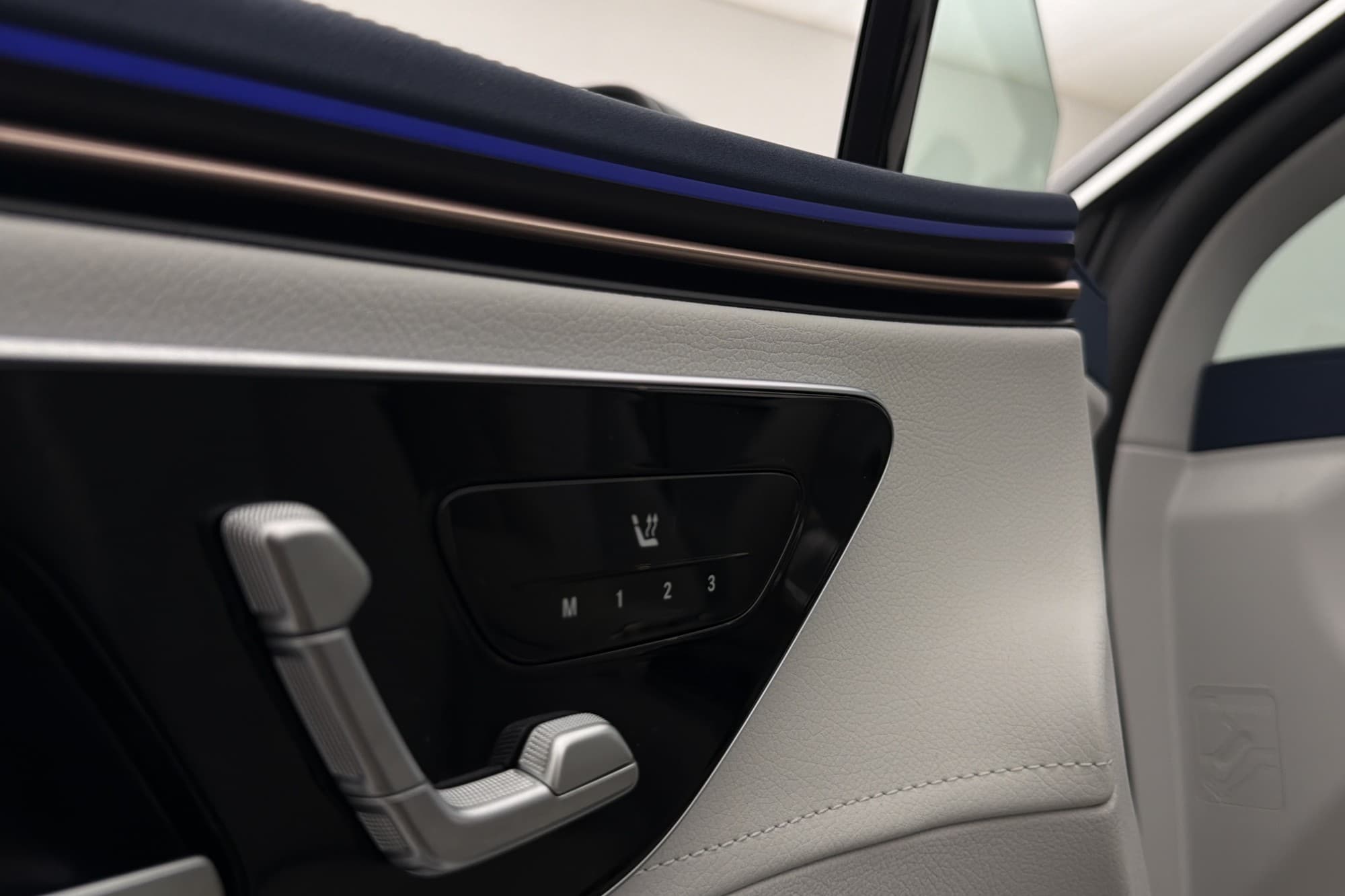 Mercedes-Benz EQE 300 89 kWh Läder Kamera Ambient Drag MOMS