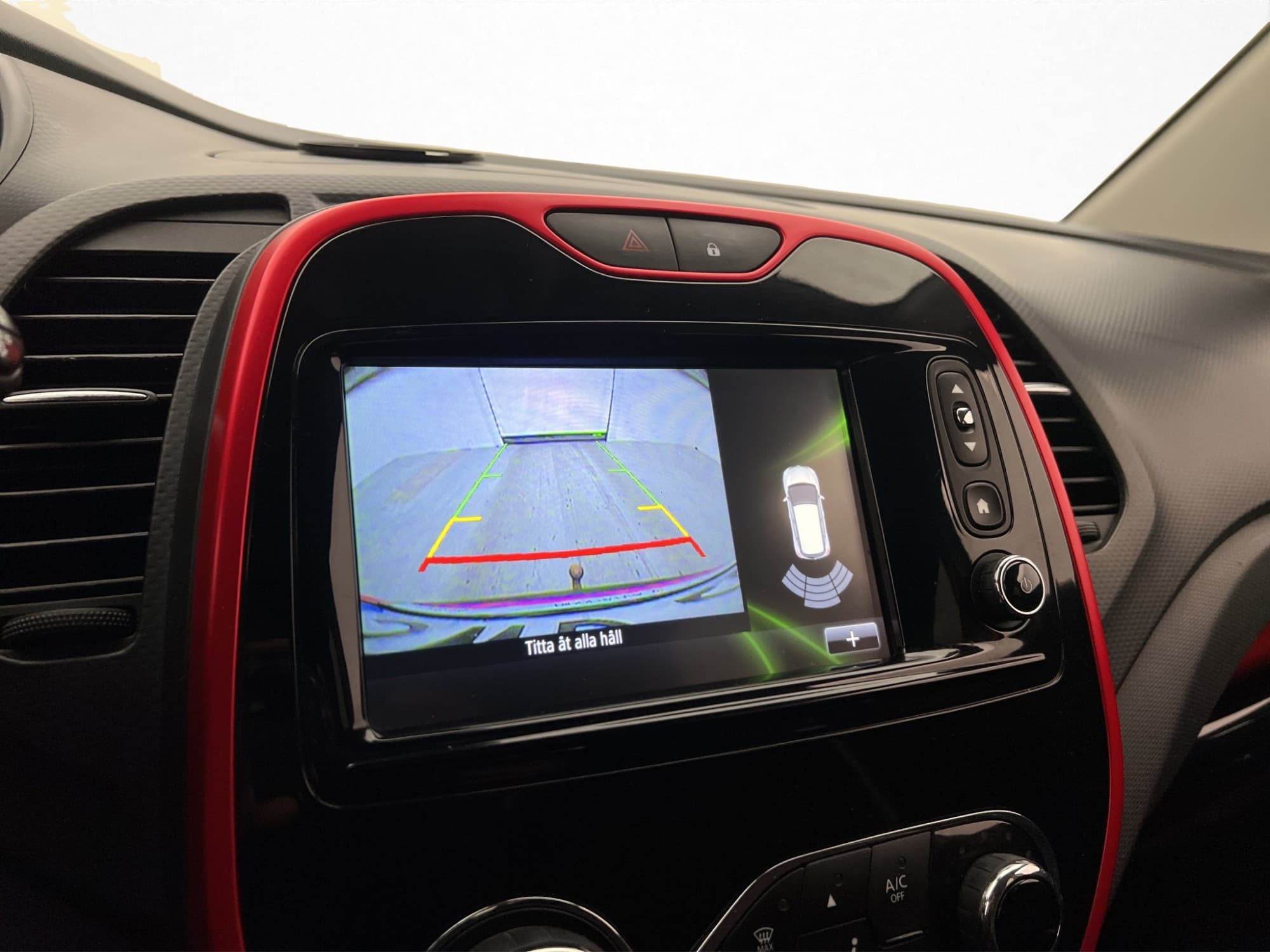 Renault Captur 0.9 TCe 90hk Helly Hansen Kamera Navi Drag