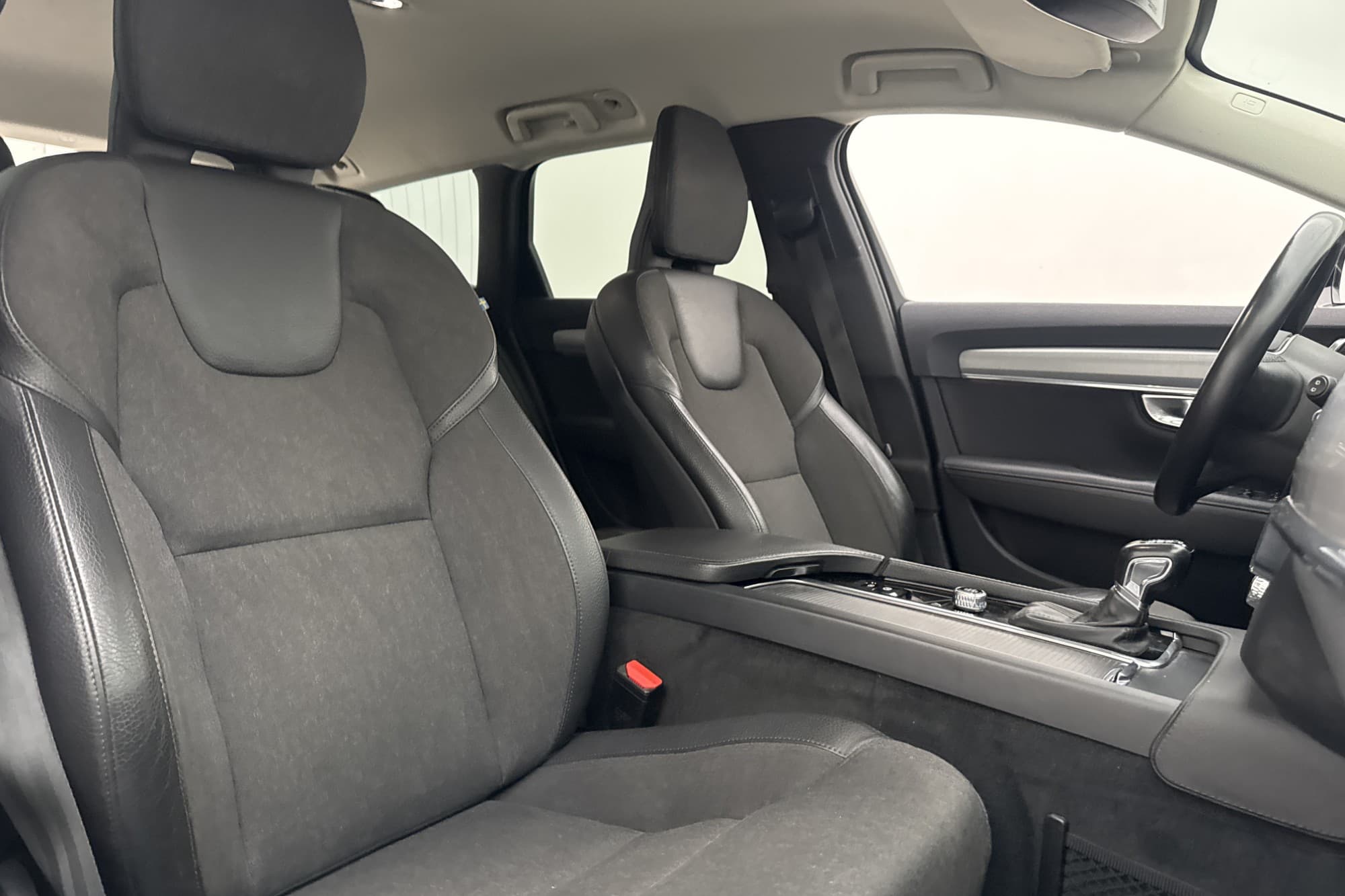 Volvo V90 D4 AWD Advanced Värmare Navi Rattvärme Sensorer