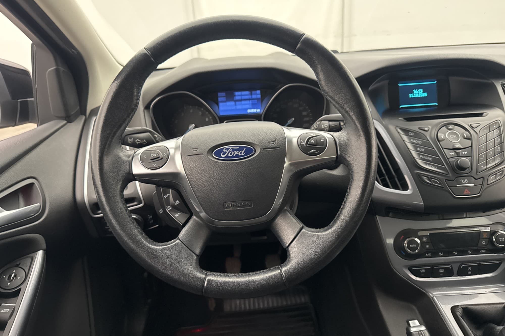 Ford Focus 1.6 EcoBoost 150hk Titanium P-Sensorer Dragkrok