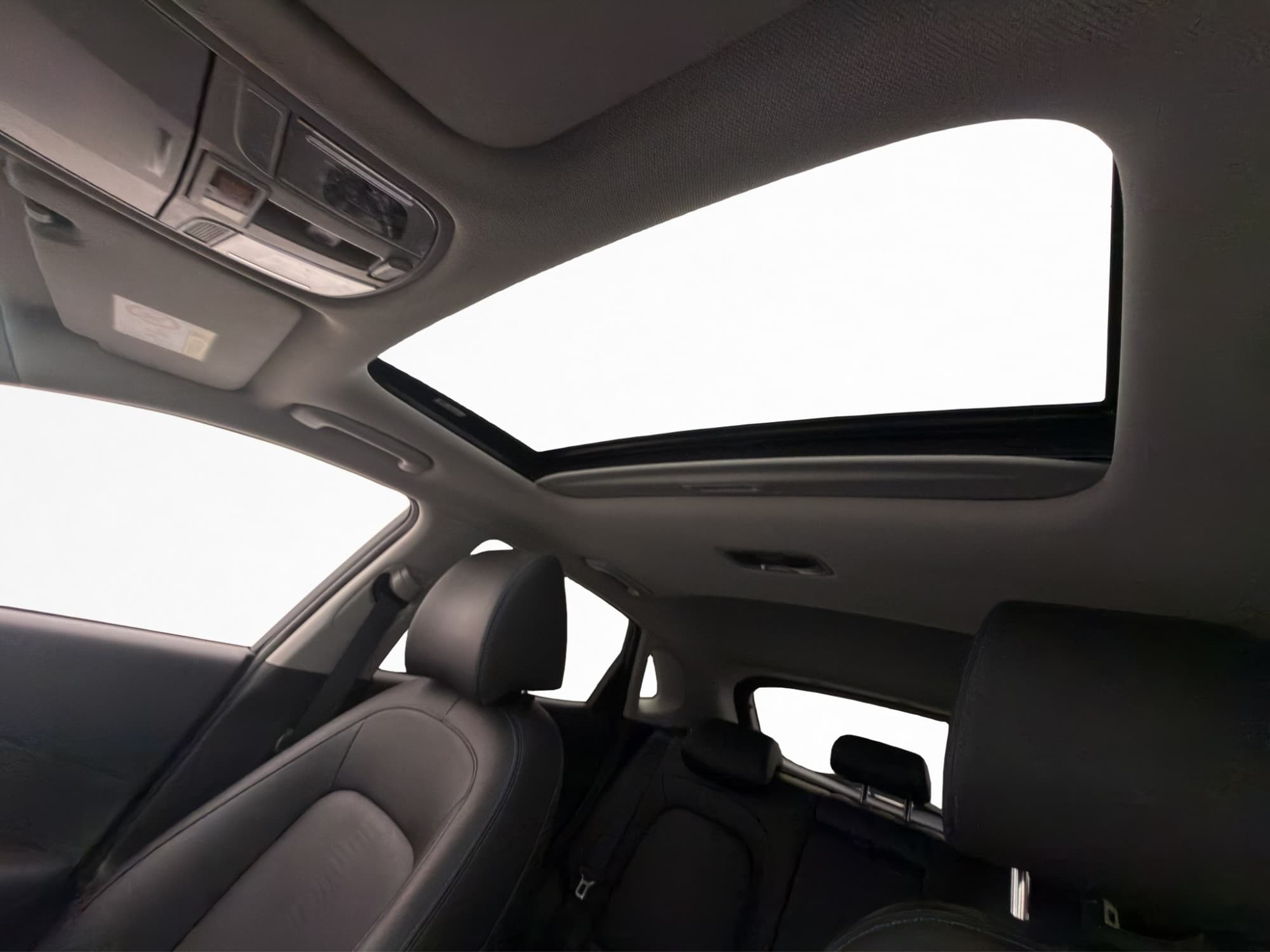 Hyundai Kona 64 kWh Advanced T-Lucka HuD Navi Skinn Värmare