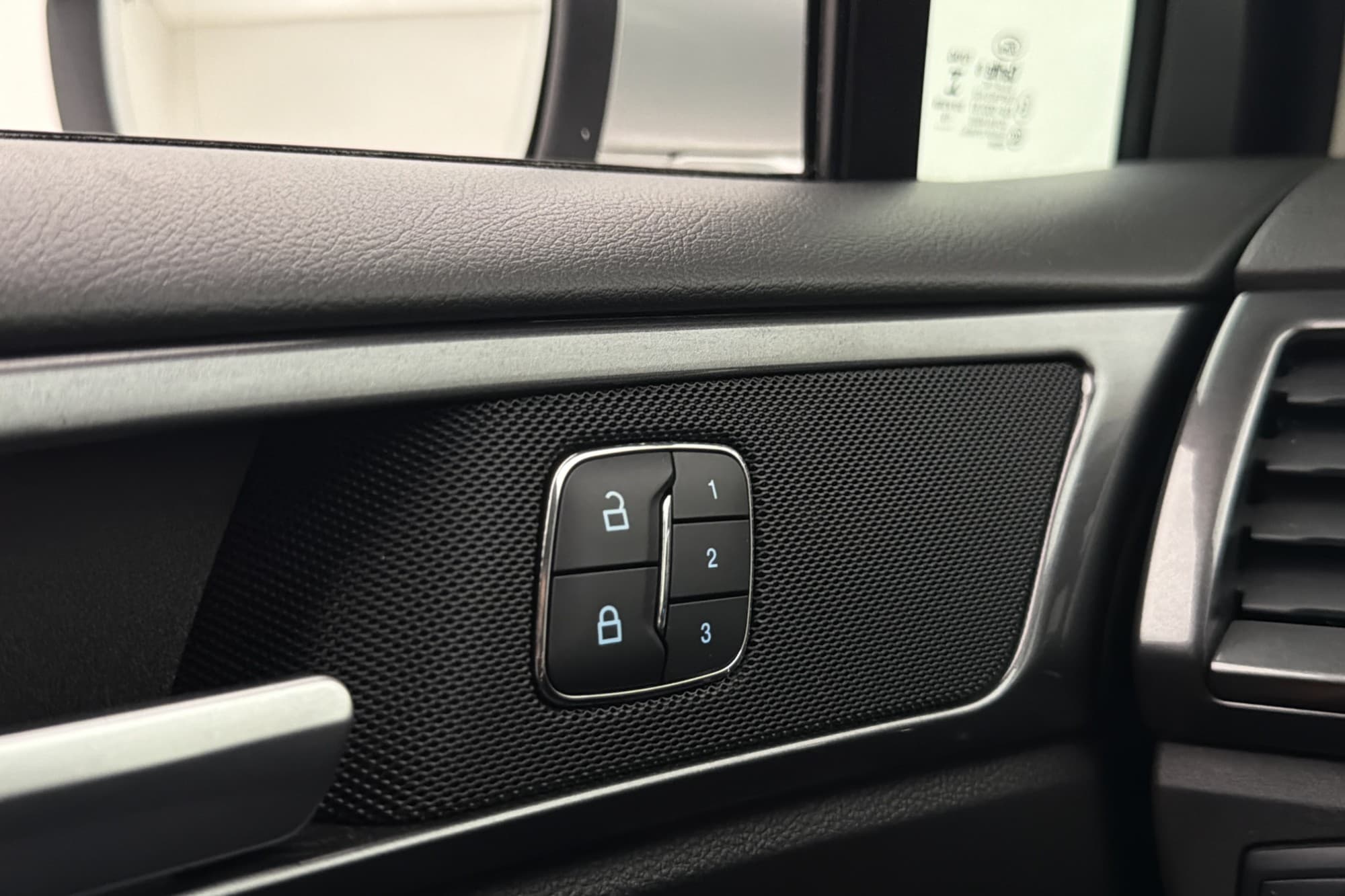 Ford Mondeo Kombi Hybrid 187hk Titanium Kamera Navi 0,5l/mil