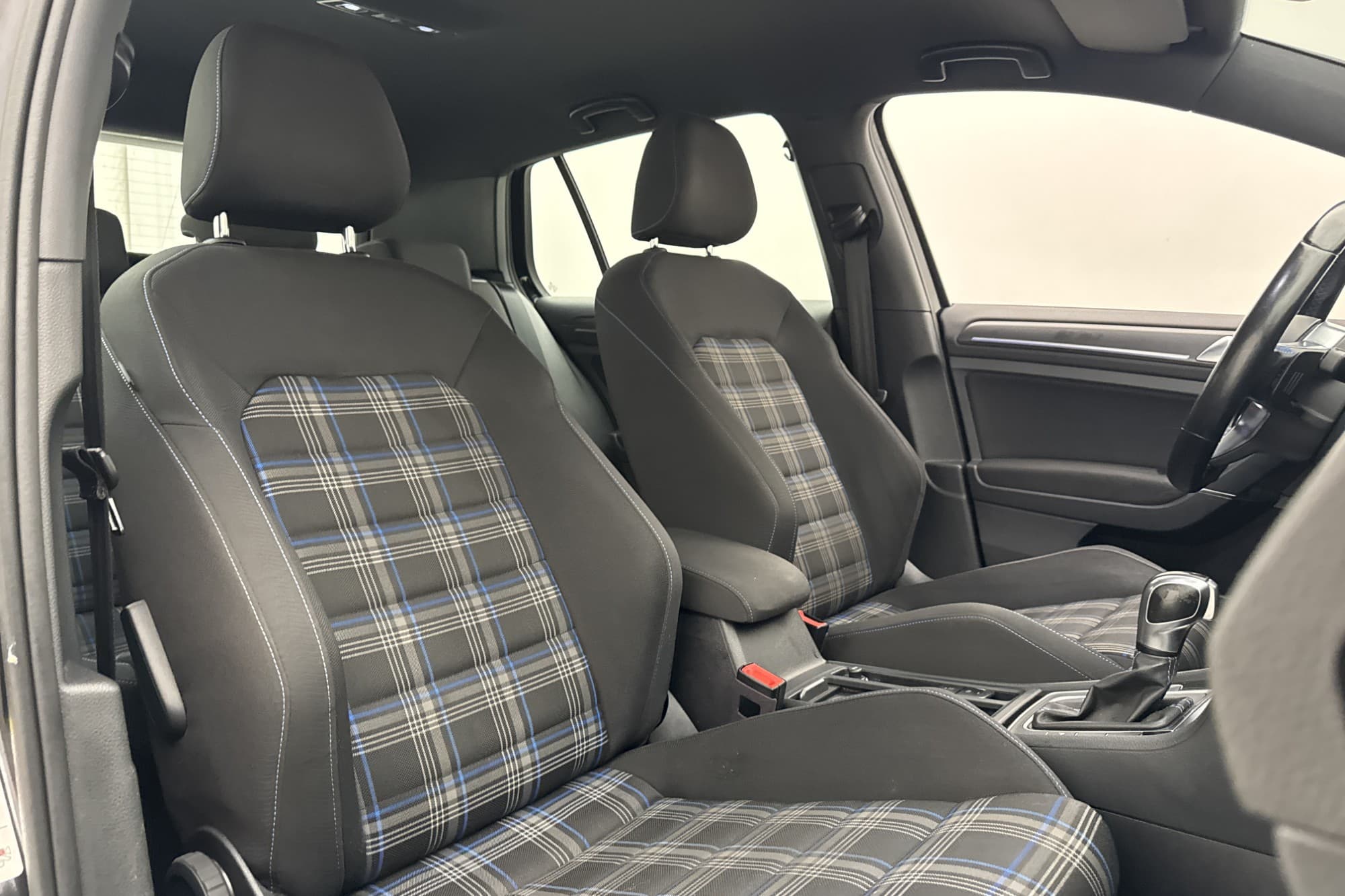 Volkswagen Golf GTE 204hk Cockpit P-Värm P-Sensorer CarPlay