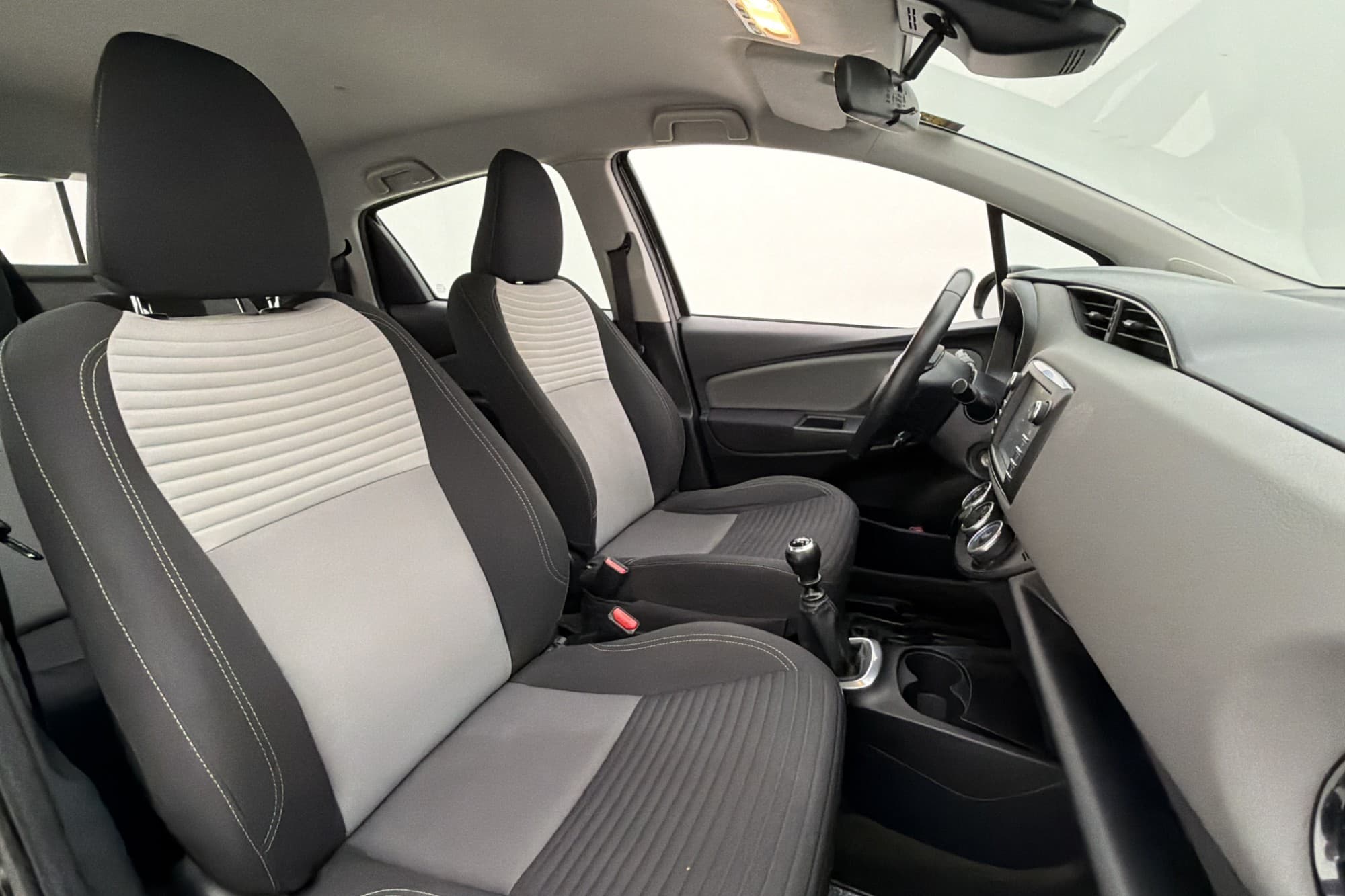 Toyota Yaris 1.5 111hk Active Kamera Farthållare Bluetooth