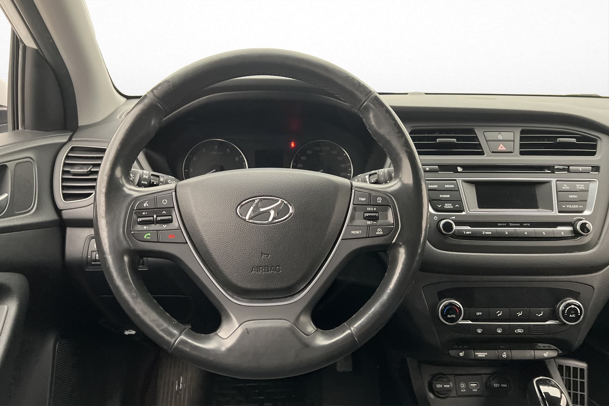 Hyundai i20 1.4 101hk Premium M&K-Värmare Rattvärme
