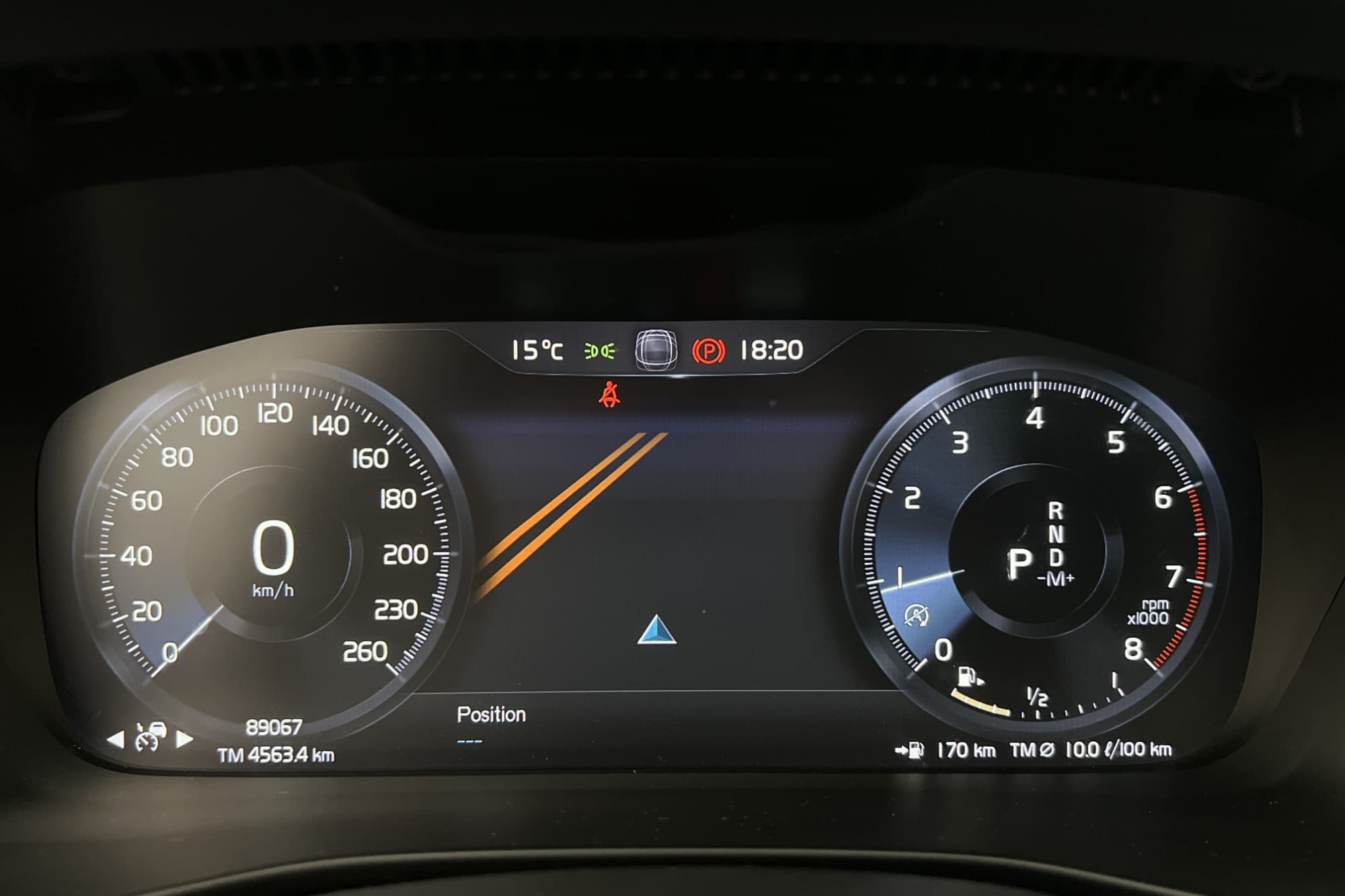 Volvo XC40 T4 AWD R-Design Värm Kamera Navi Keyless Drag