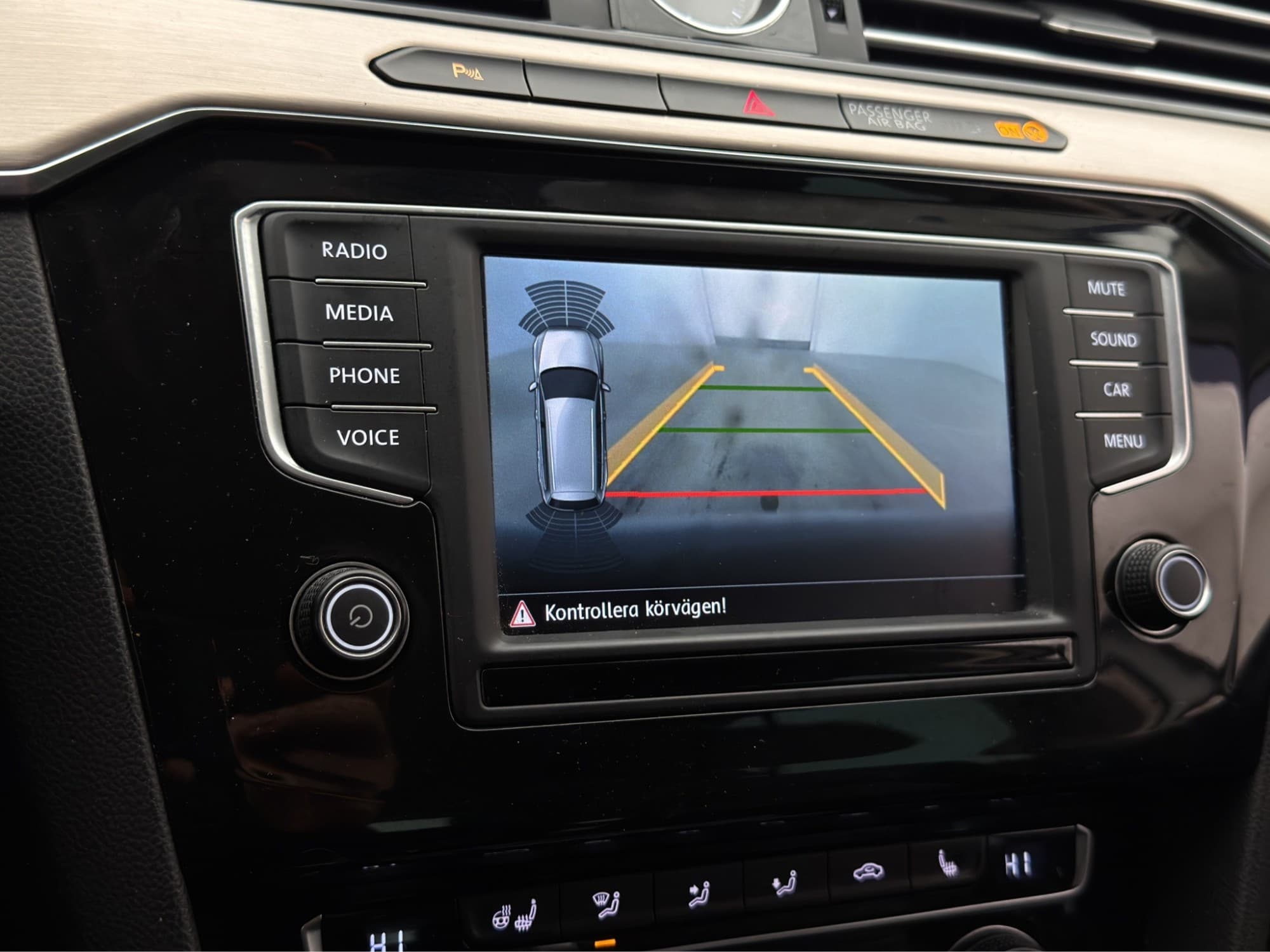 Volkswagen Passat TDI 4M Executive Värmare Drag Skinn Kamera