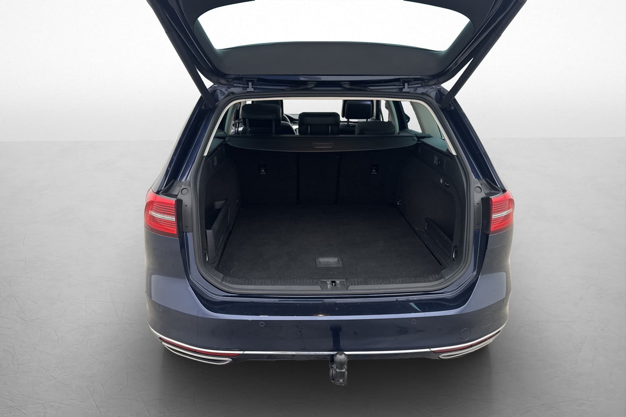 Volkswagen Passat SC GTE 1.4 TSI Cockpit Pano Kamera Drag