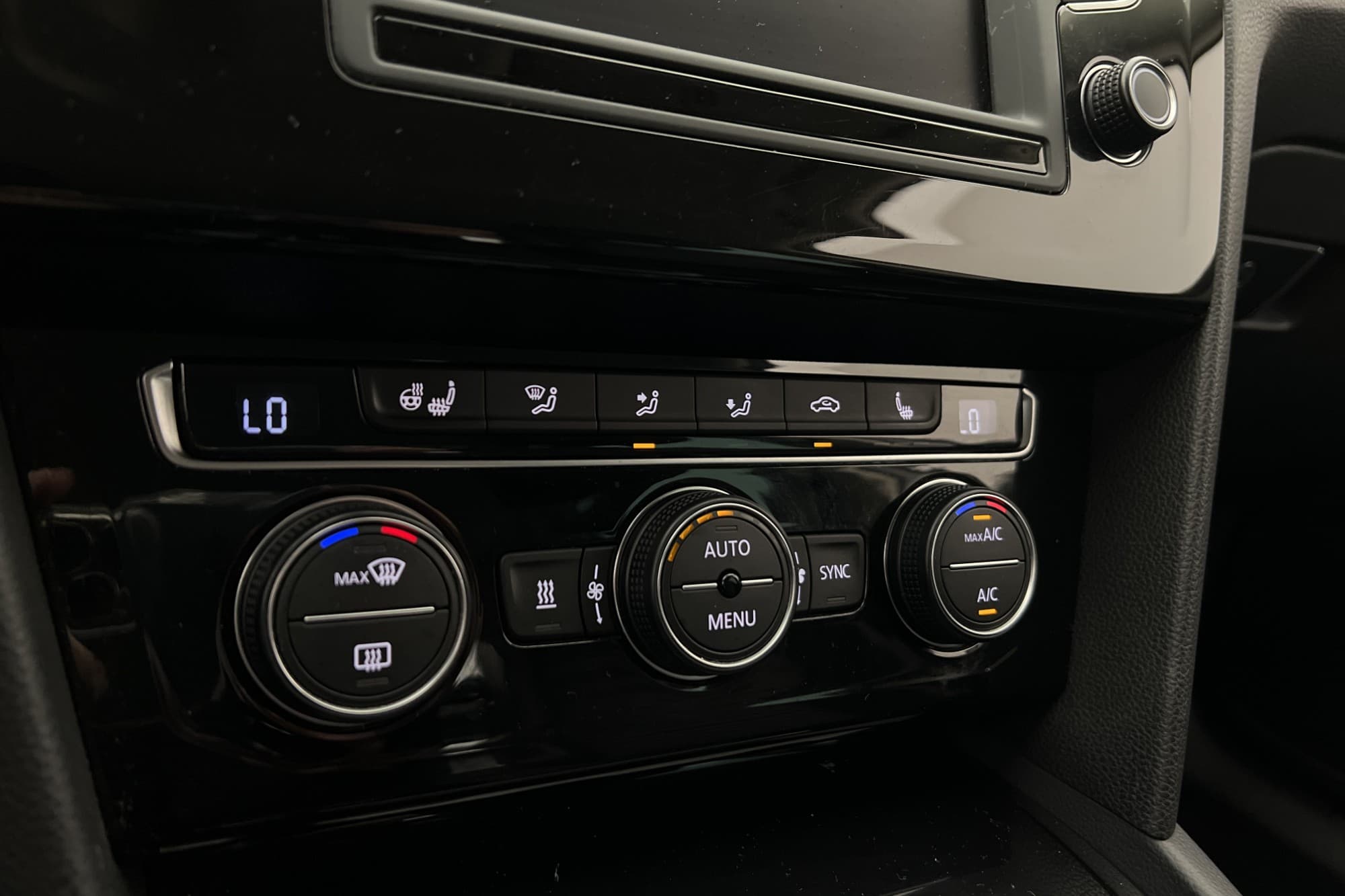 Volkswagen Passat SC 2.0 TDI 4M GT Värmare Drag Kamera Skinn