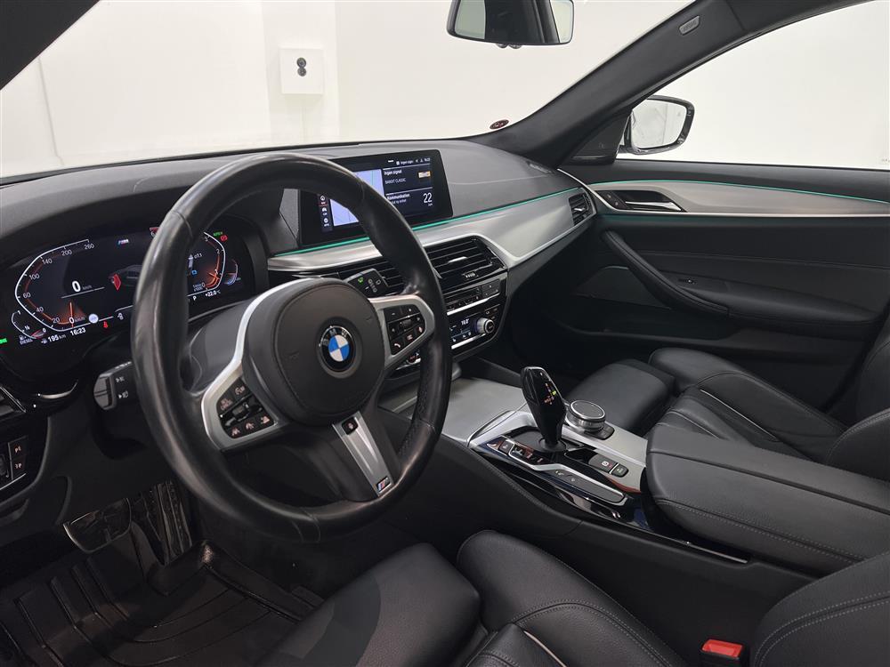 BMW 520d xDrive 190hk M Sport Innovation Pano H/K 360° interiör