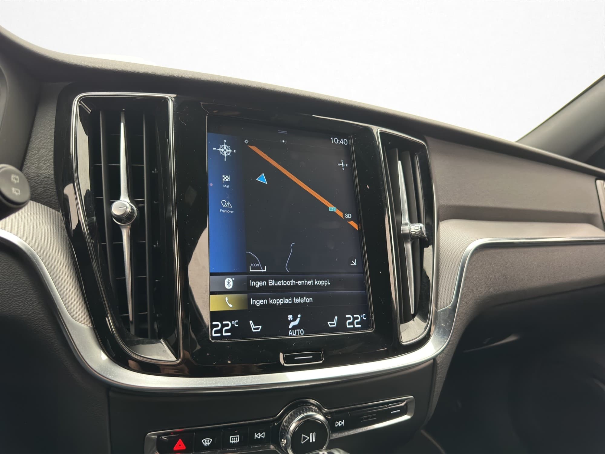 Volvo V60 T5 R-Design VOC Värmare BLIS Kamera Navi Elstol