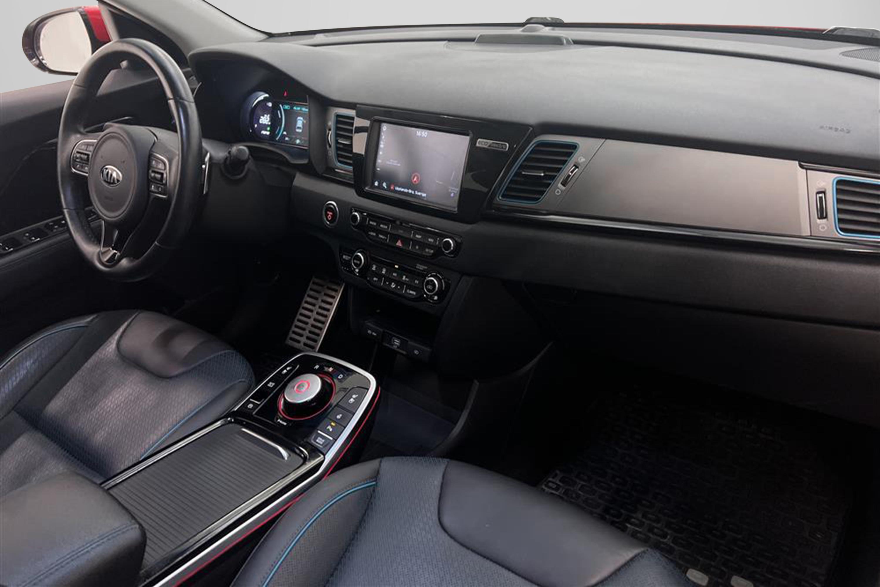 Kia e-Niro EV 64 kWh 204hk Advance Plus Tech Taklucka JBLinteriör