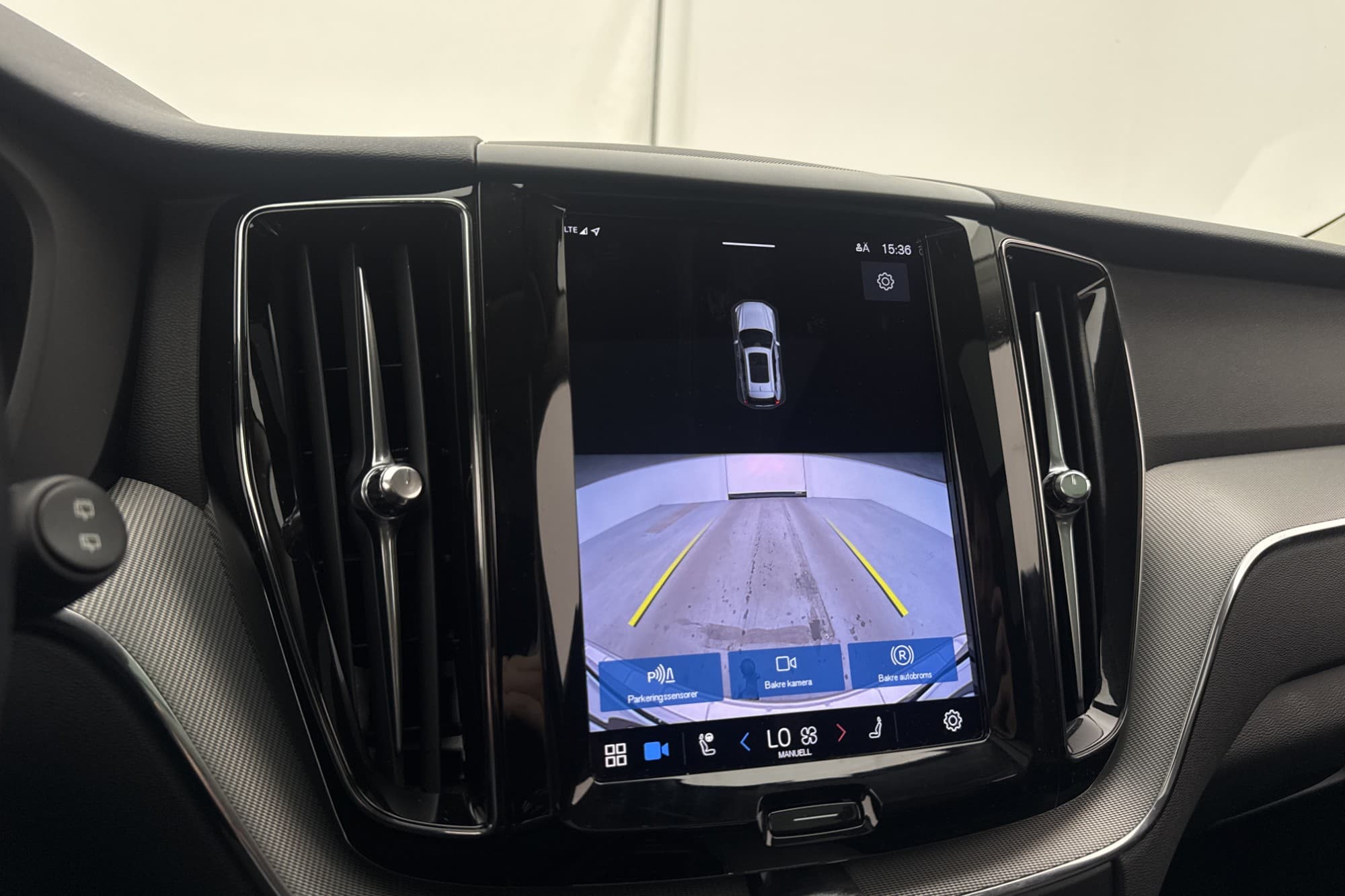 Volvo XC60 T6 350hk AWD Plus Värmare Pano Skinn Drag MOMS