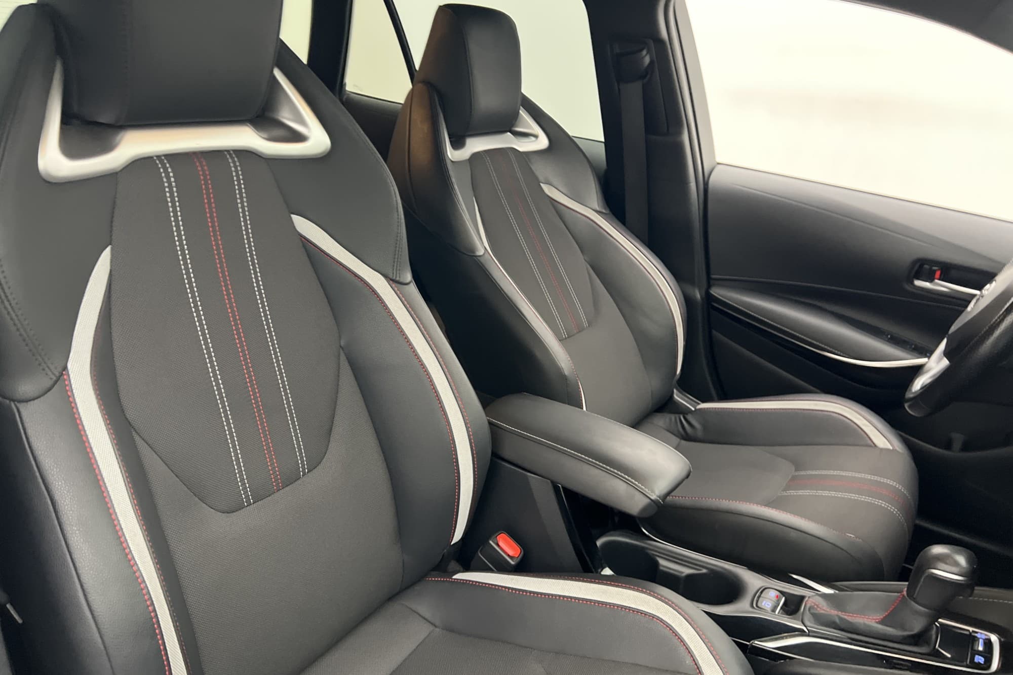 Toyota Corolla Touring Hybrid GR Sport Kamera Halvskinn