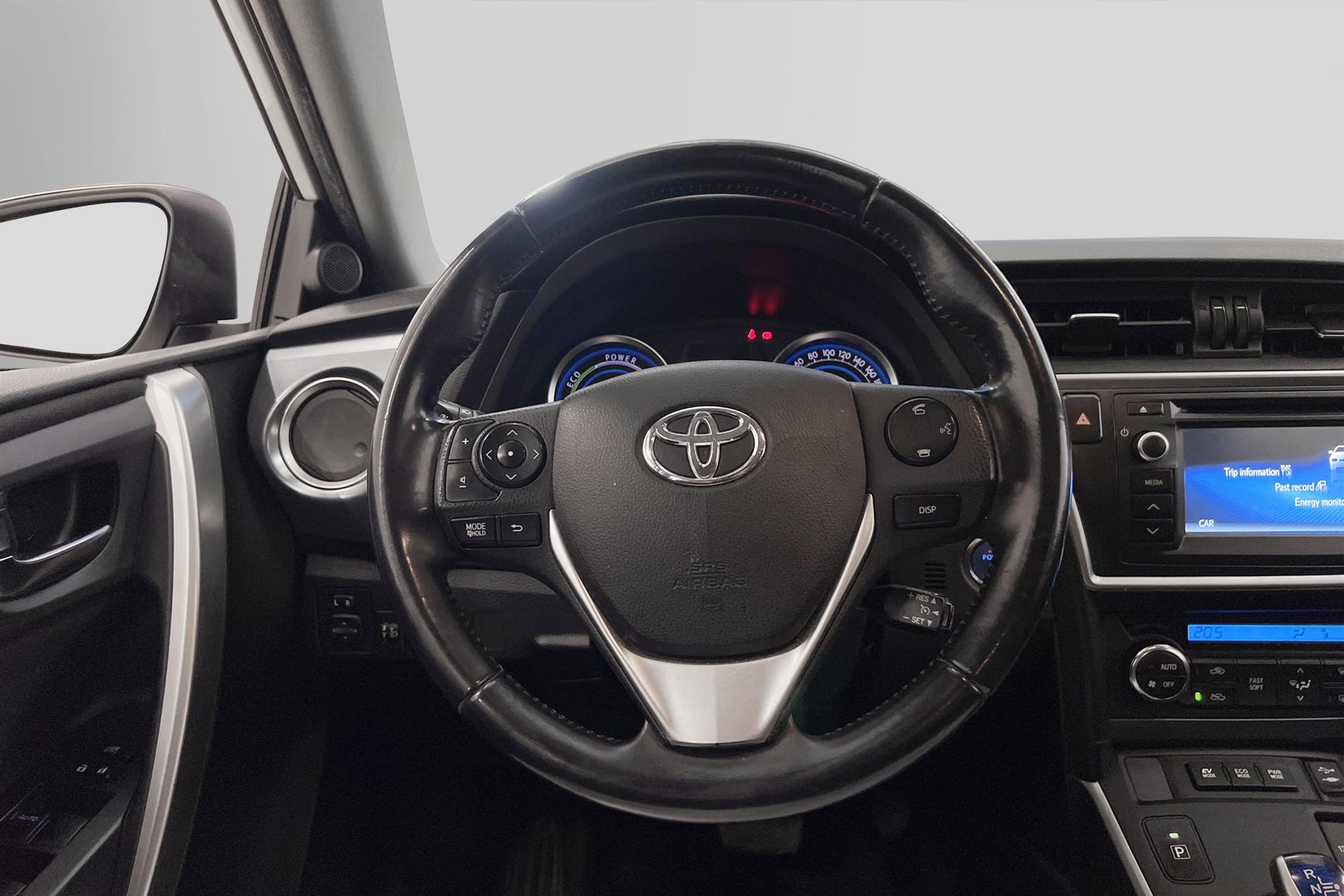 Toyota Auris Hybrid e-CVT 136hk B-Kam 360kr Skatt 0,39L/mil 