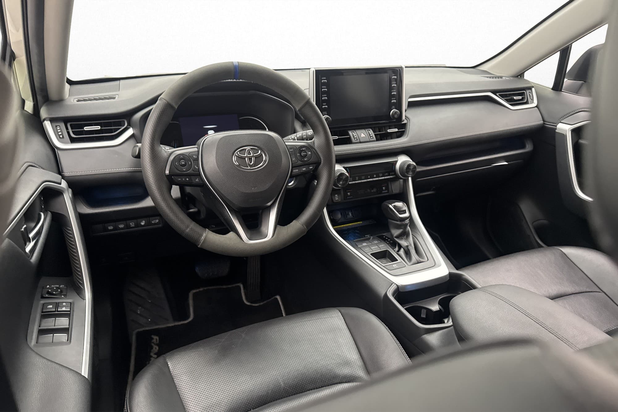 Toyota RAV4 Hybrid Executive Premium 360° Skinn 360kr Skatt