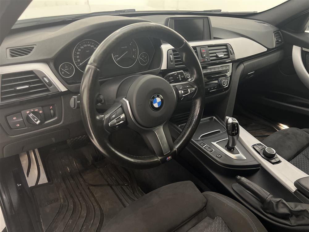 BMW 320d xDrive 190hk M-Sport MOMS 0,44L/milinteriör