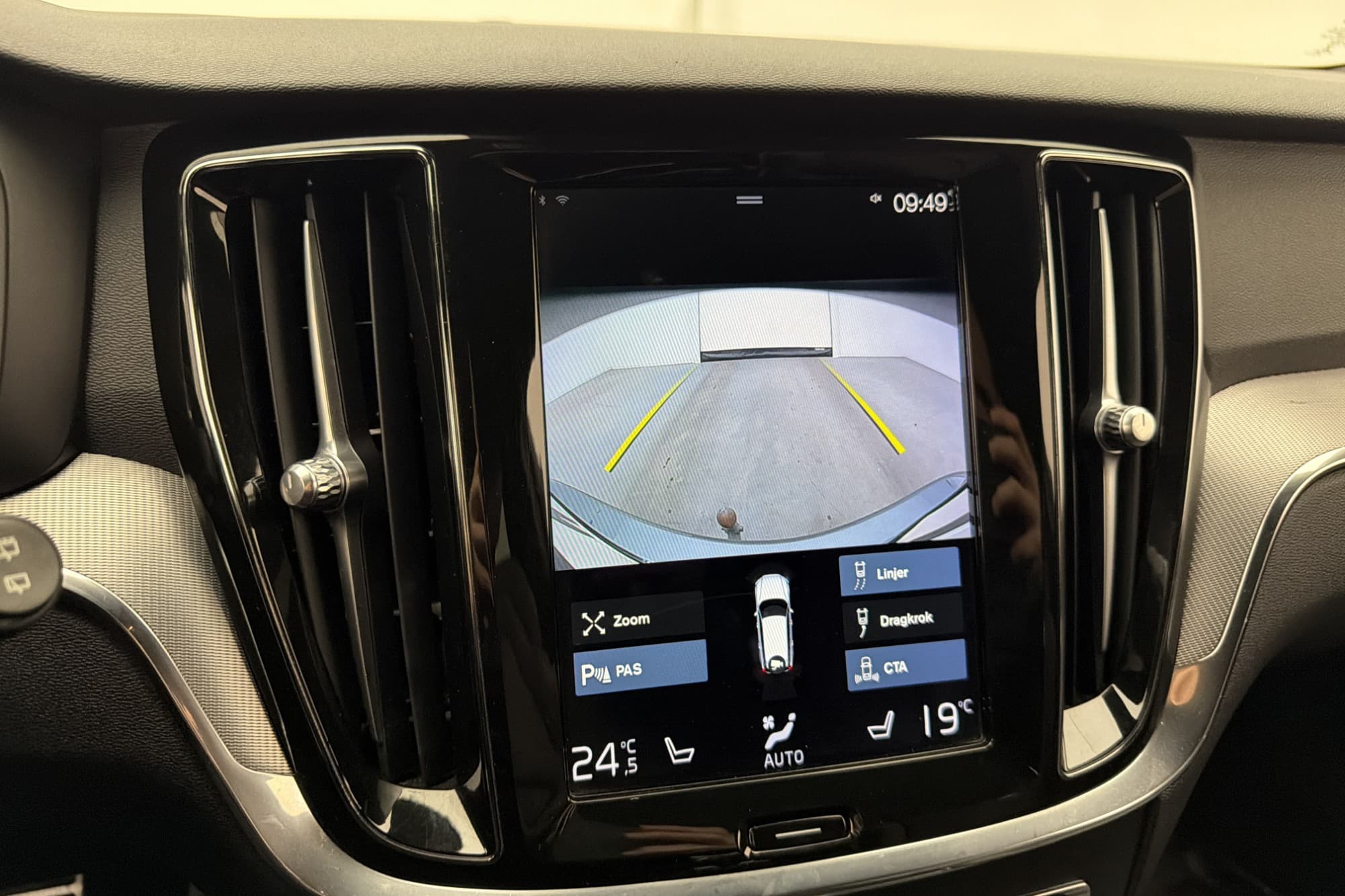 Volvo V60 Recharge T6 AWD R-Design VOC Dragkrok Kamera