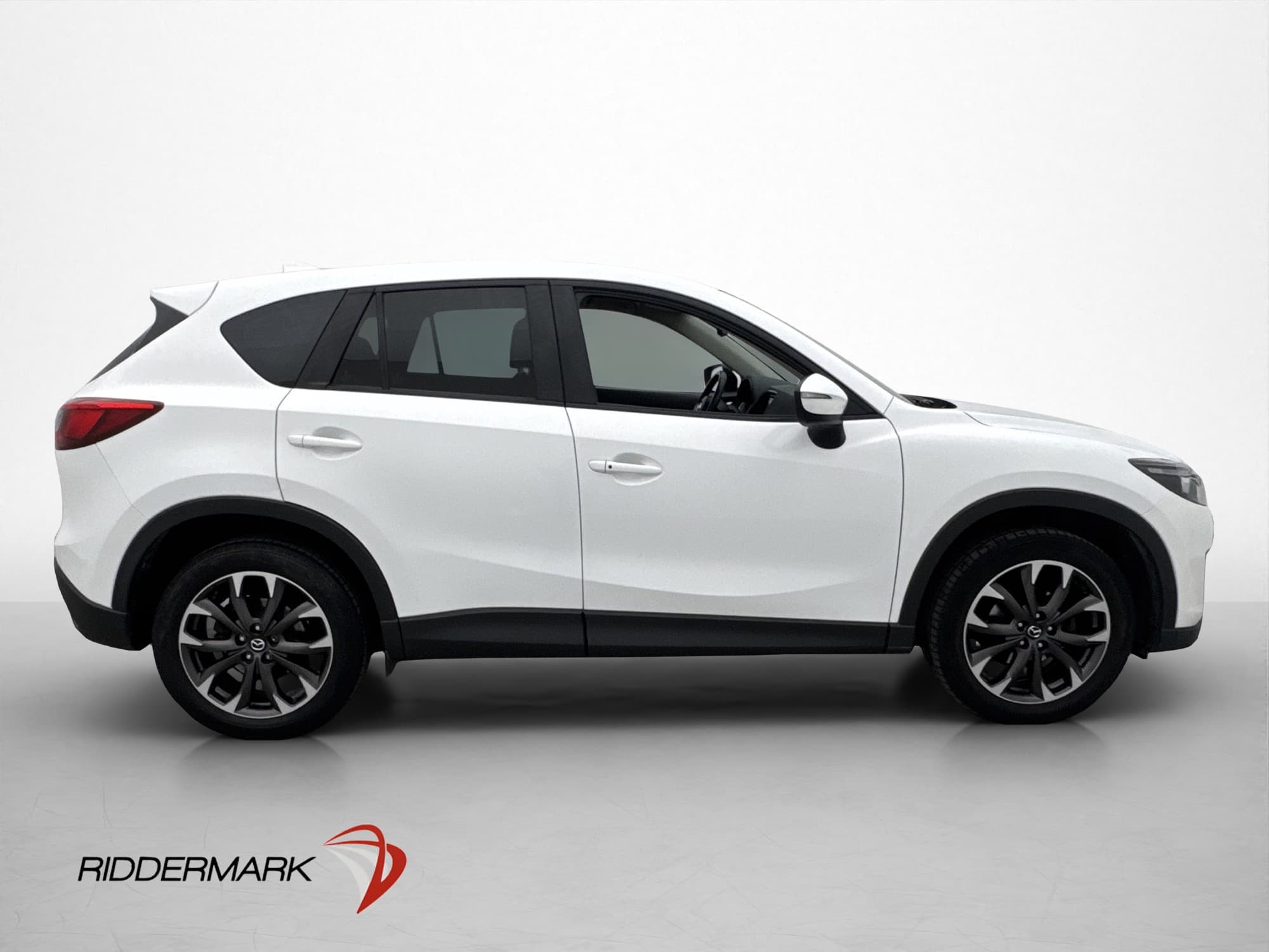 Mazda CX-5 2.5 AWD 192hk Optimum BOSE Kamera Elstol Skinn