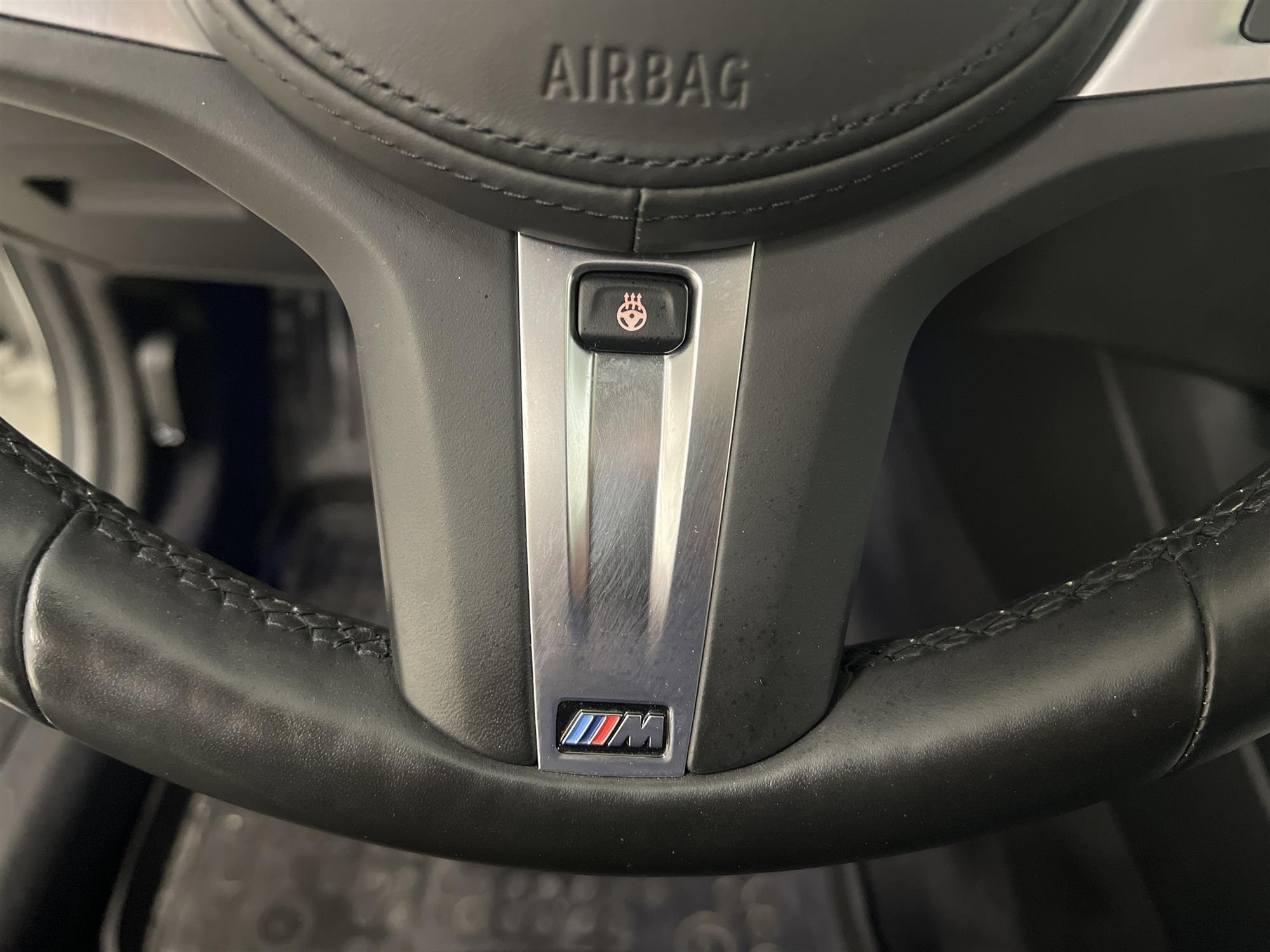 BMW 330i xDrive 258hk M Sport H/K Display Key Navi Drag Värm
