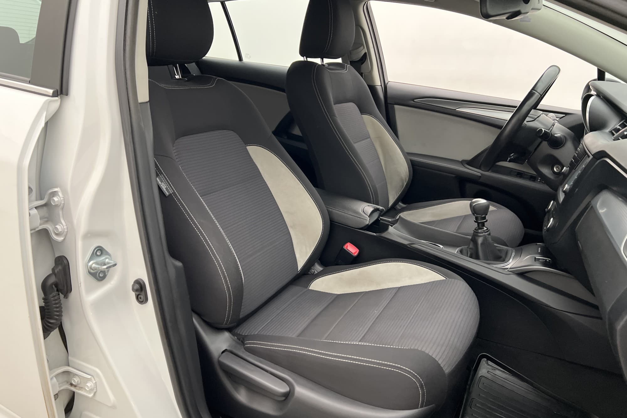 Toyota Avensis 2.0 143hk Active Kamera 0,46l/mil