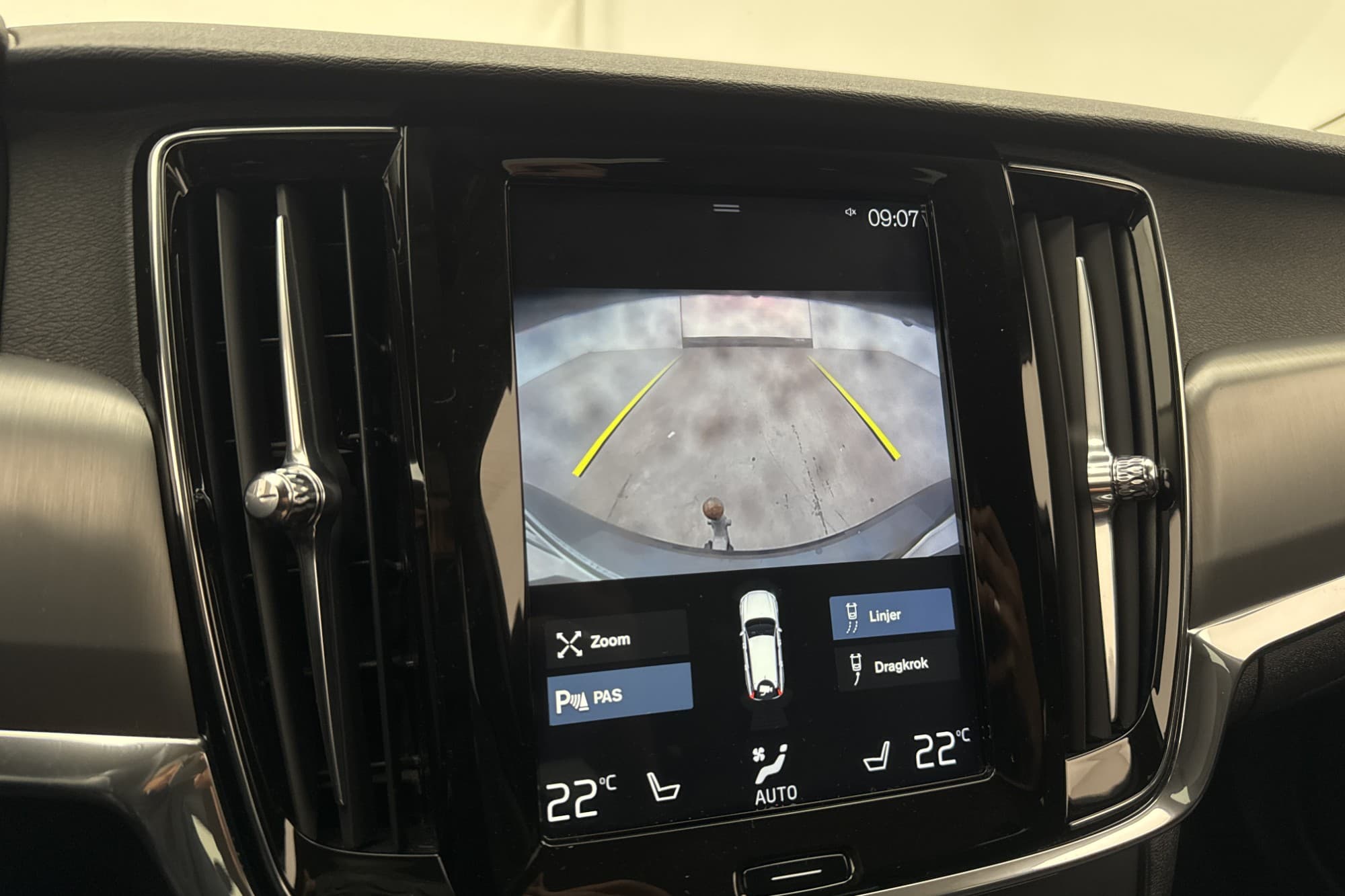 Volvo V90 D4 Momentum VOC Värmare Drag Kamera Navi Rattvärme
