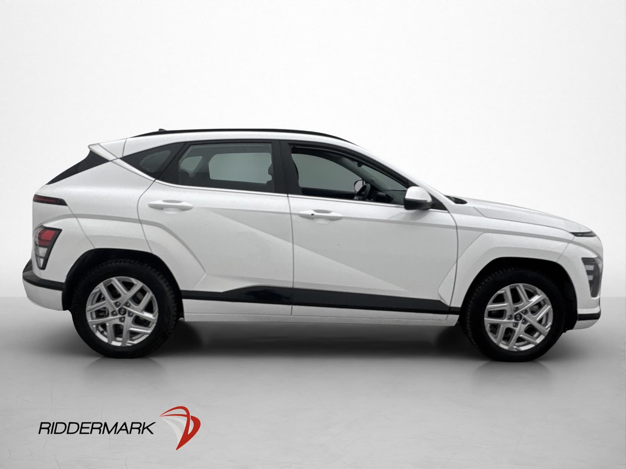 Hyundai Kona Long Range Essential 65.4 kWh Kamera Moms Navi