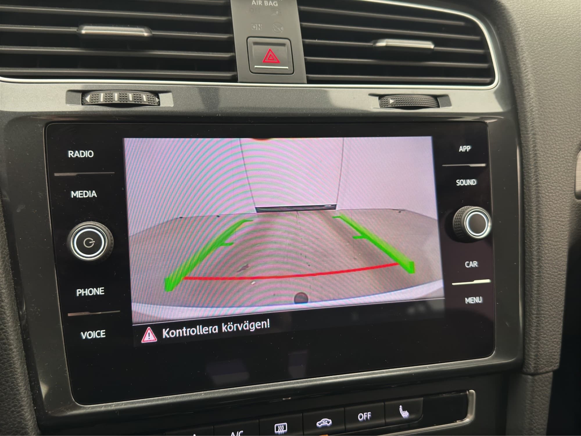 Volkswagen Golf 1.0 110hk Kamera Dragkrok CarPlay Adaptiv