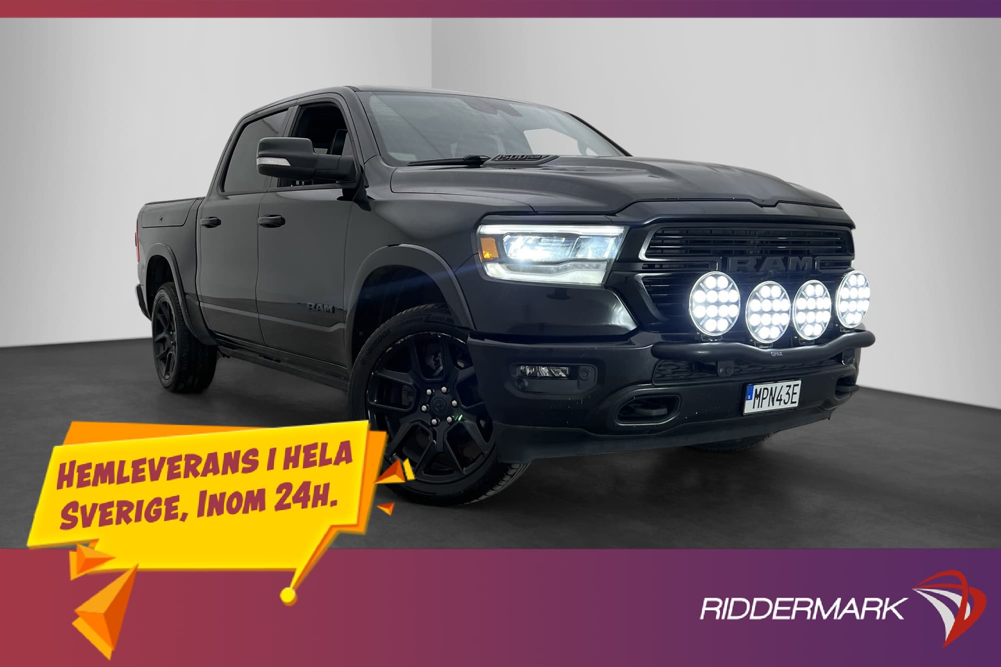 Dodge RAM Laramie Night 5.7 HUD Luft Rambox Diff Släde Moms