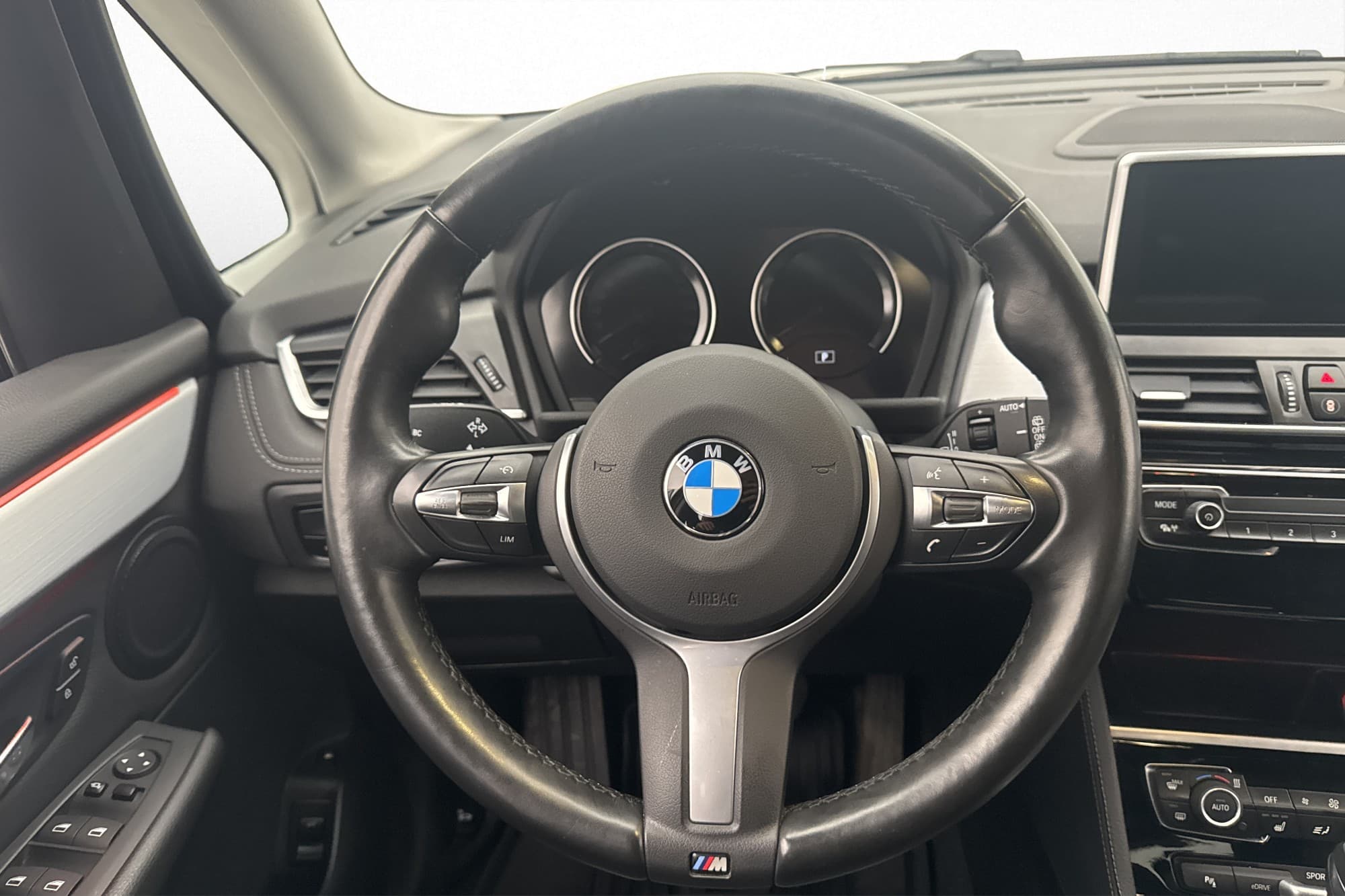 BMW 225xe xDrive Plug-in Sport line HUD Kamera Navi