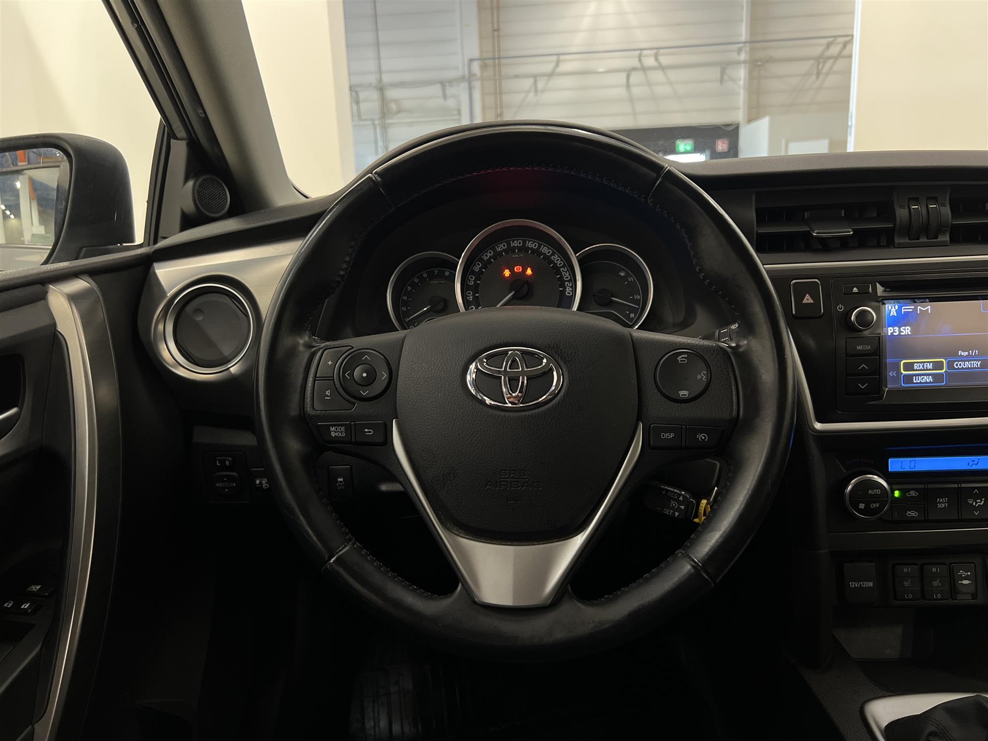 Toyota Auris 1.6 Valvematic 132hk 2 Brukare M-Värm B-Kam 