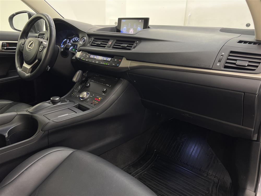 Lexus CT 200h 99hk Välserv Skinn P-sensor 0,36l/mil