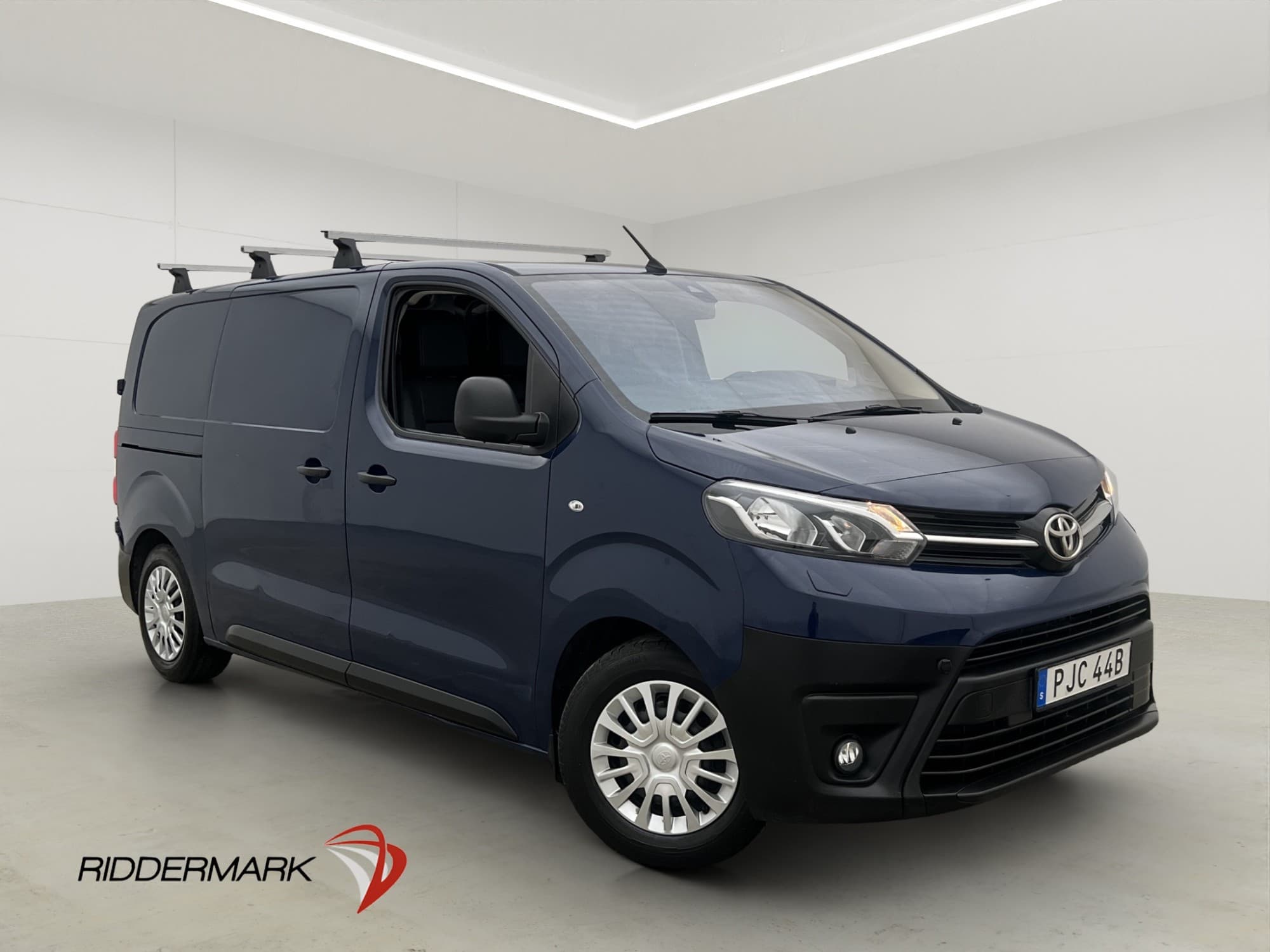 Toyota ProAce L2 Värm Drag HUD Kamera 2xDörr CARPLAY Moms