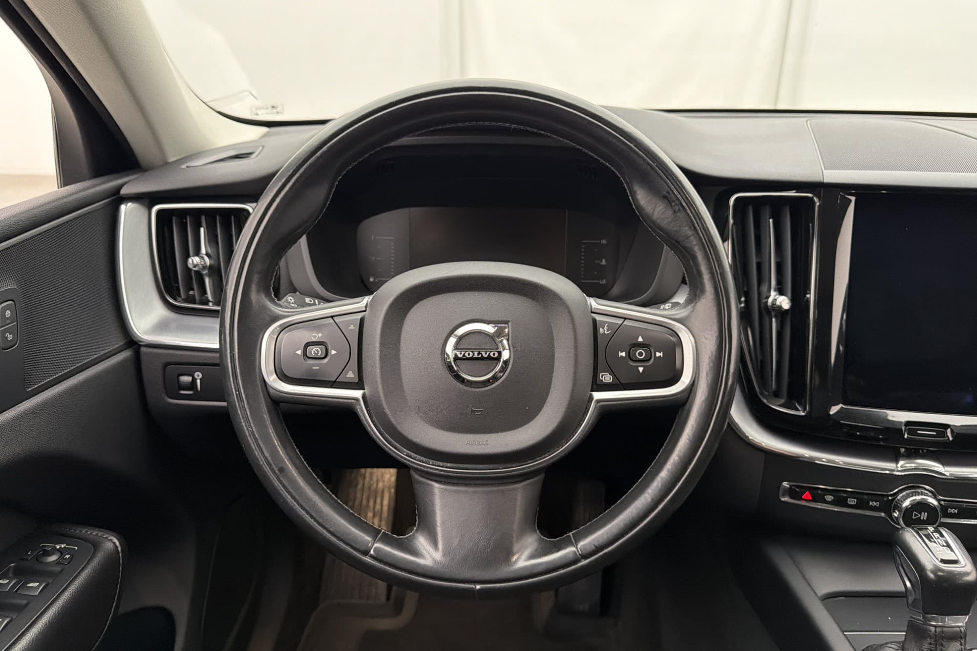 Volvo XC60 D4 AWD Momentum VOC Värmare P-Sensorer Dragkrok