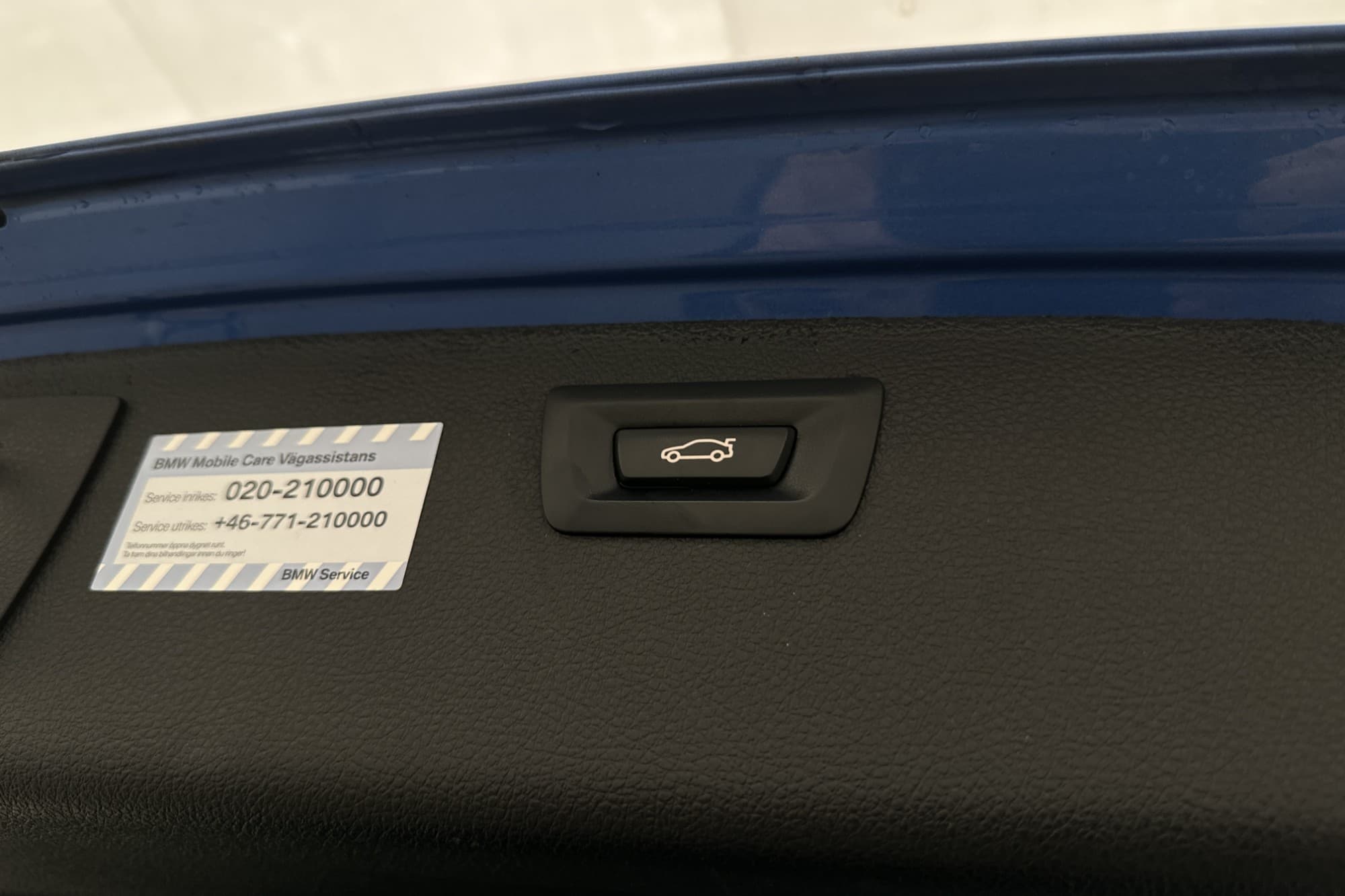 BMW 320 d xDrive M Sport Läder Navi P-sensorer LED Drag