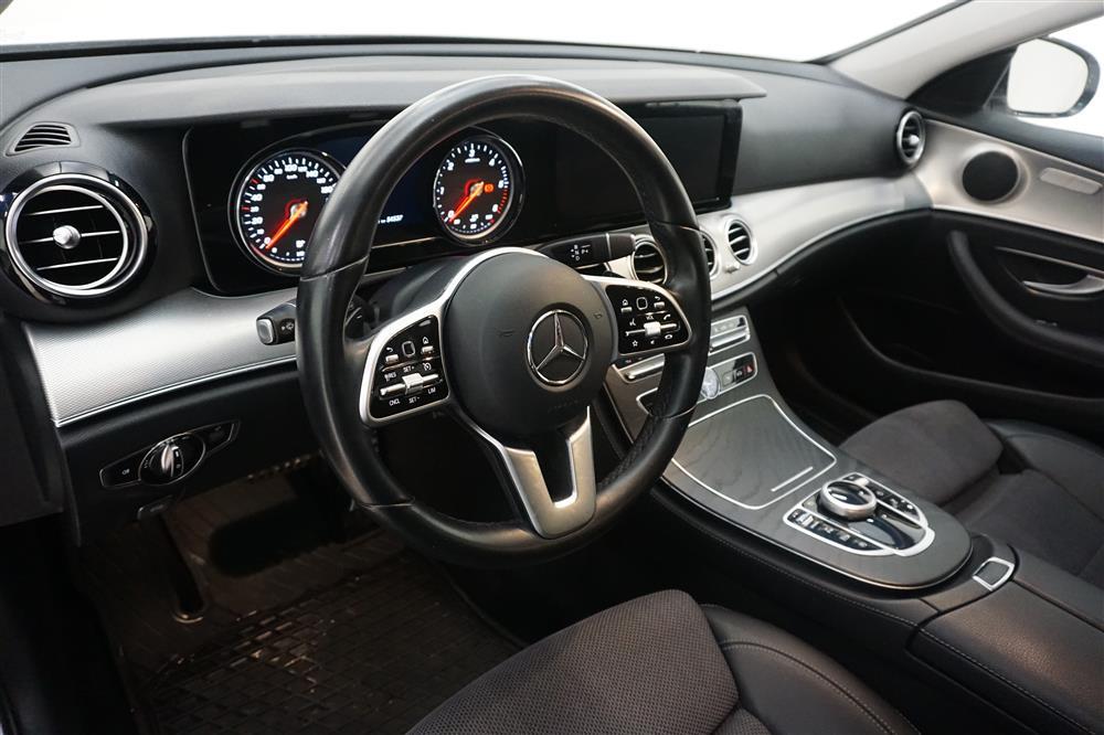 Mercedes E 200d  Avantgarde Navi B-kamera Ambient 0,49l/milinteriör