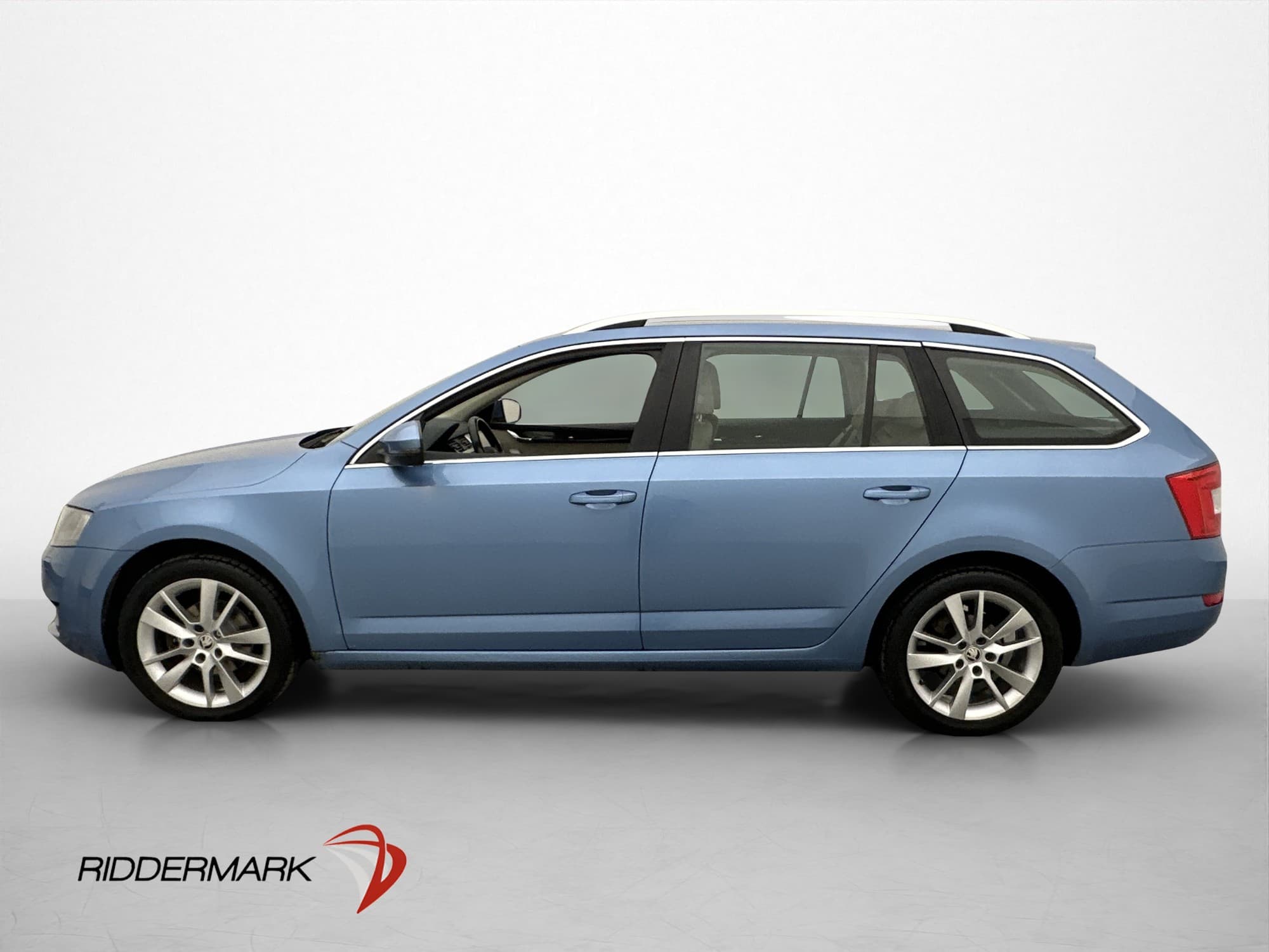 Skoda Octavia 1.6 TDI Elegance Värmare Dragkrok Sensorer