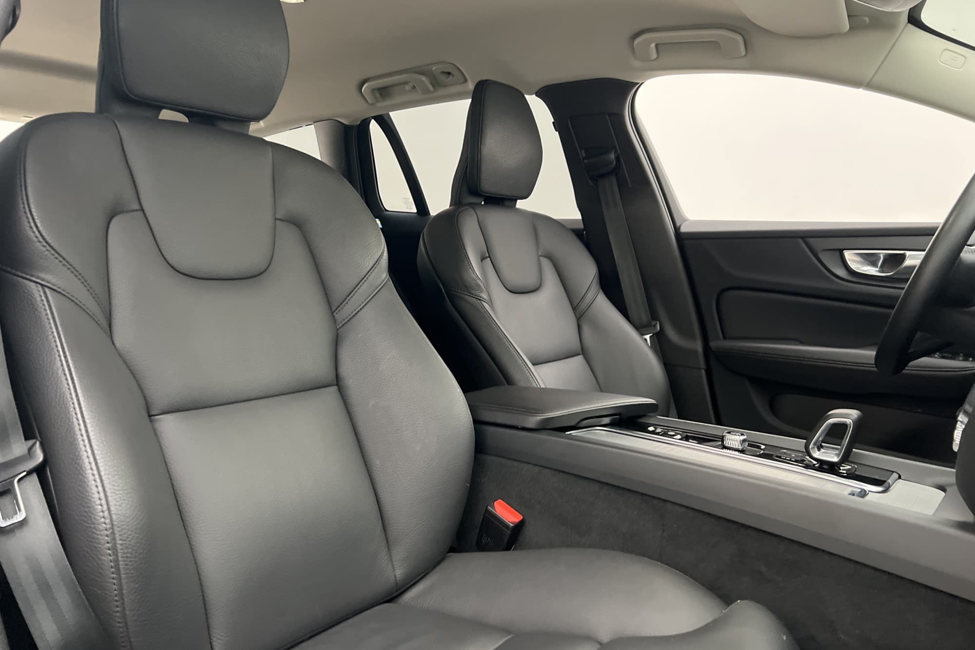 Volvo V60 Cross Country B4 AWD Plus Värm Drag Kamera Skinn