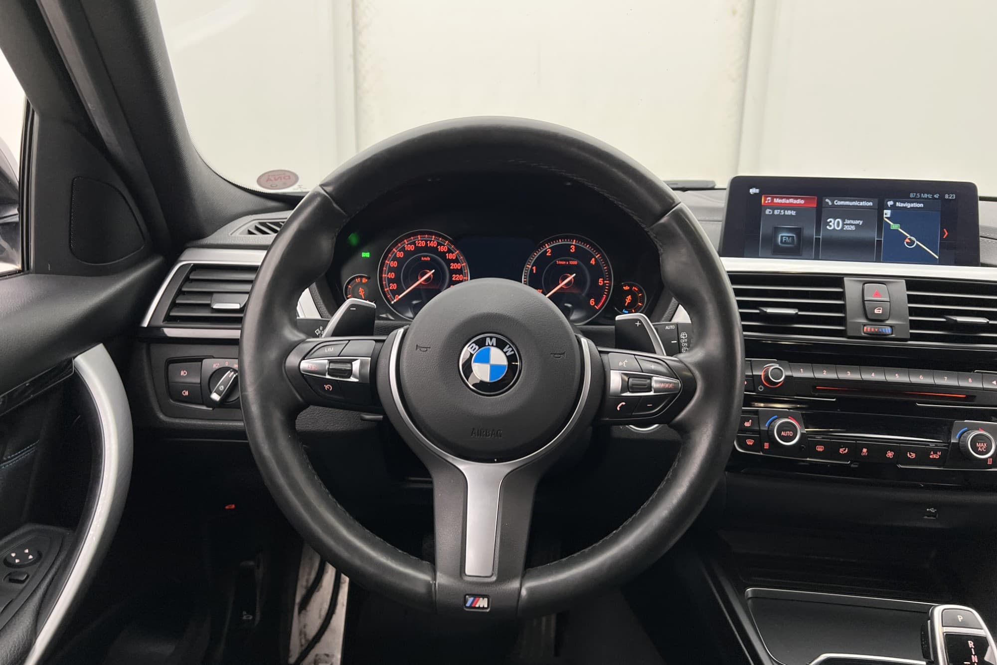 BMW 320 d xDrive 190hk M Sport Cockpit HiFi Navi Skinn Drag