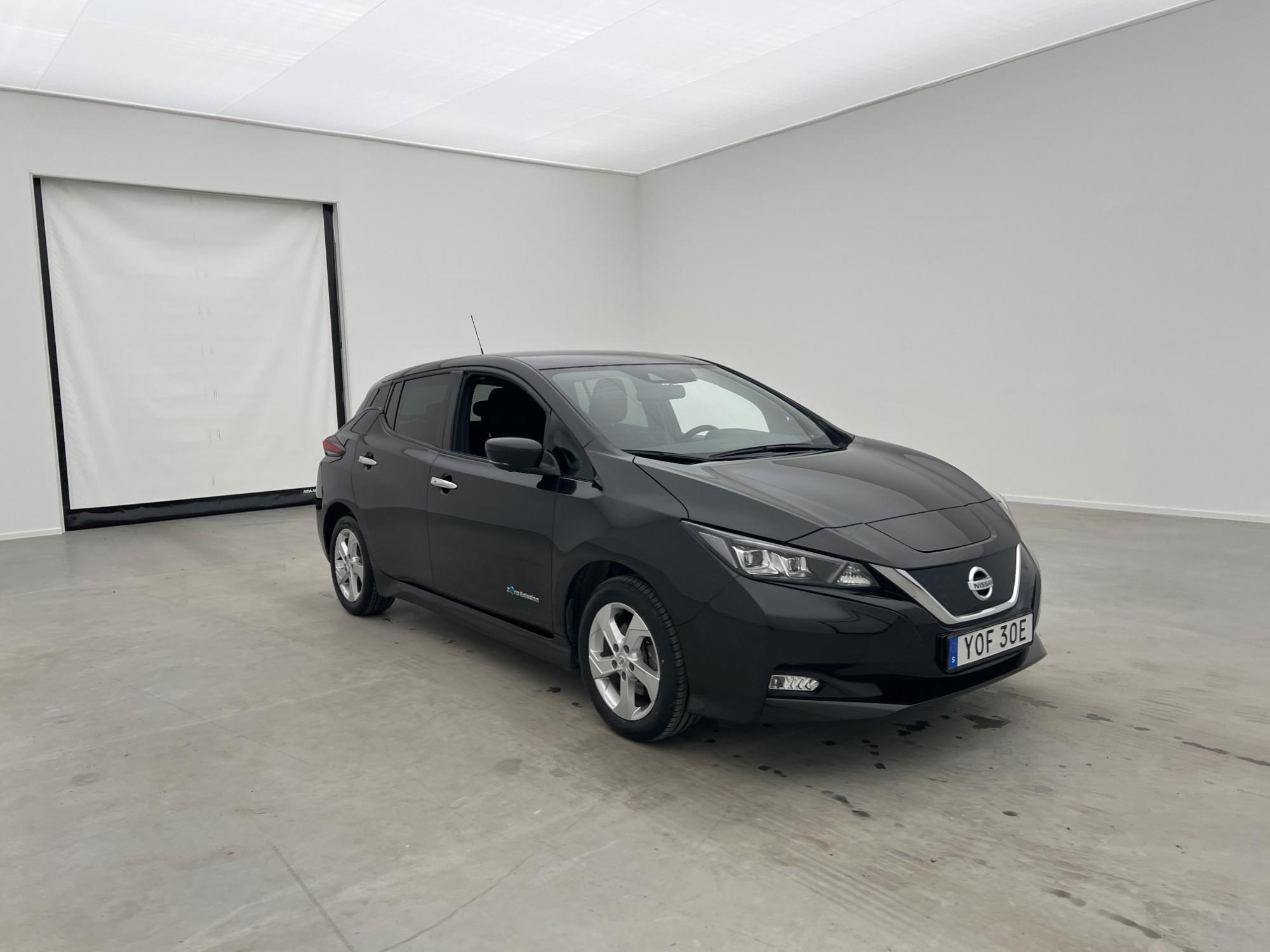 Nissan Leaf 40 kWh 150hk N-Connecta Värmare 360° GPS Carplay