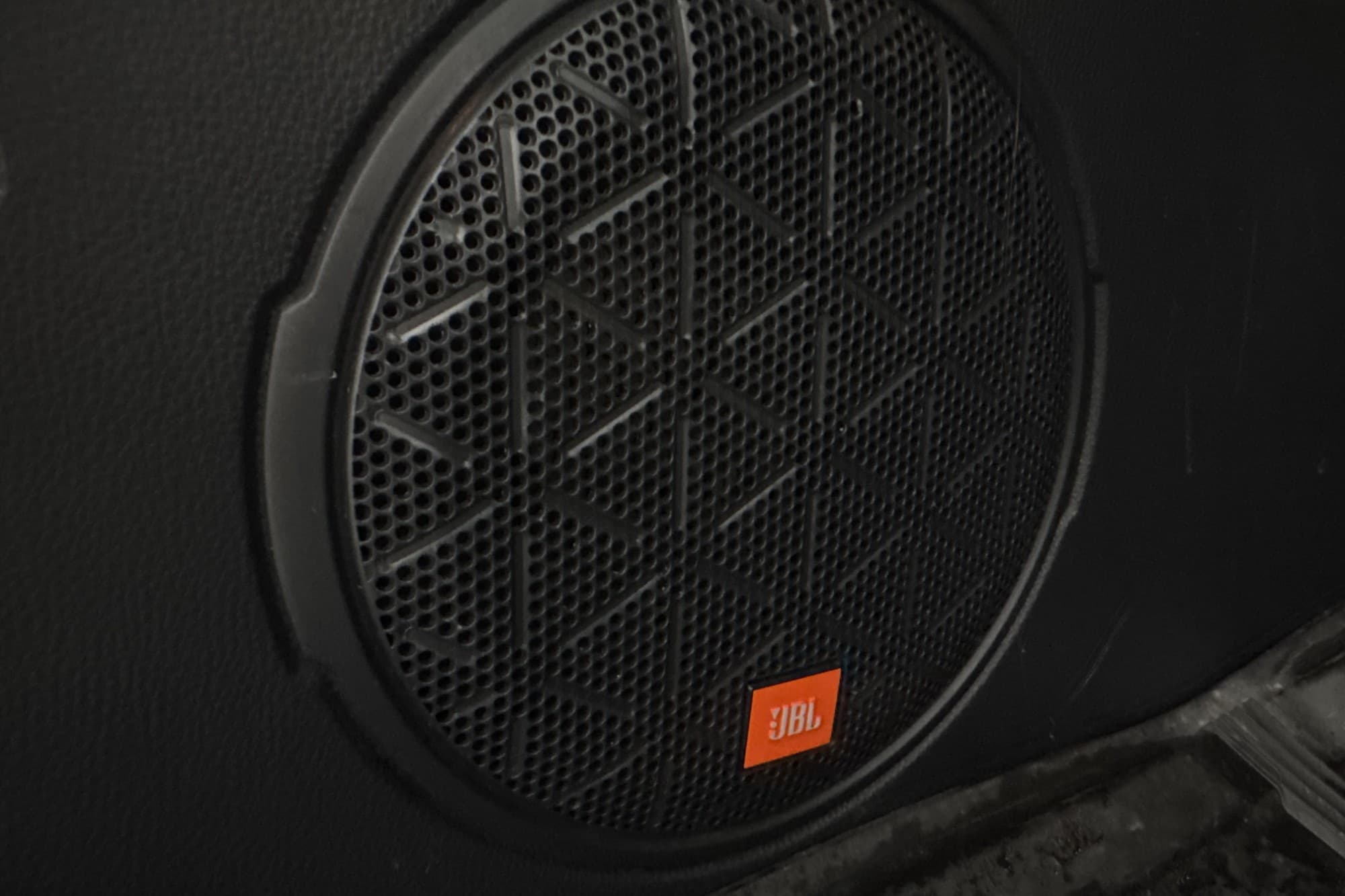 Toyota RAV4 Plug-in Hybrid AWD Launch Edt JBL Kamera Drag