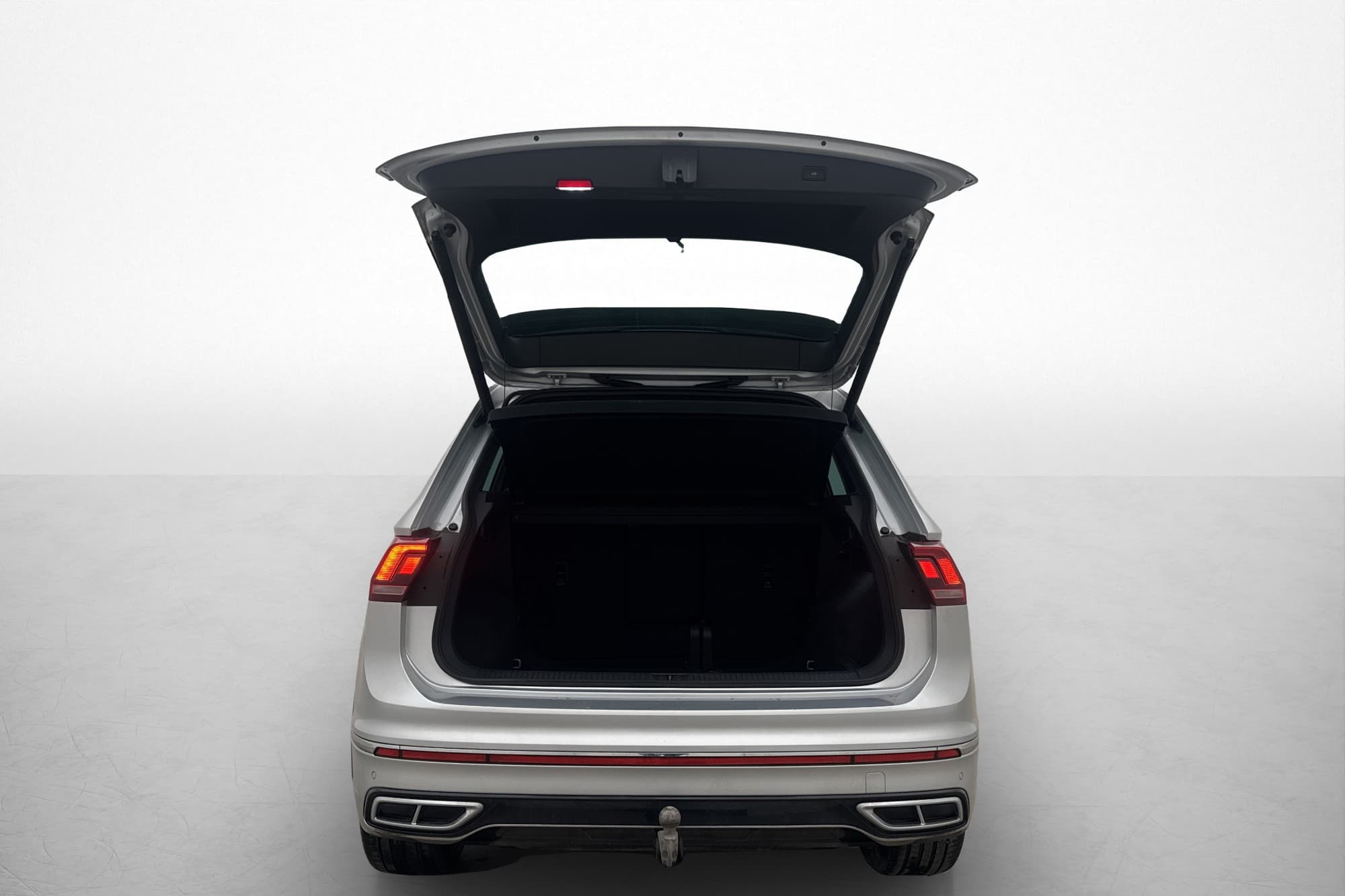 Volkswagen Tiguan 2.0 TSI 4M R-Line Cockpit P-Värm Drag Moms