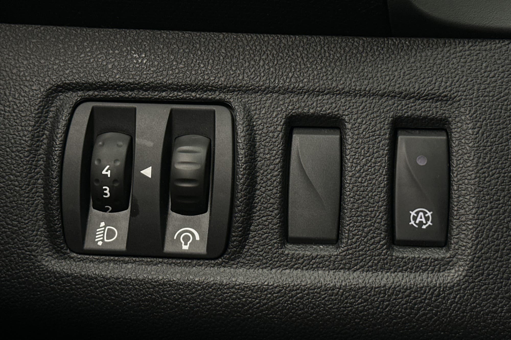 Renault Clio 0.9 TCe 90hk Zen Navi Farthållare Låg-Skatt