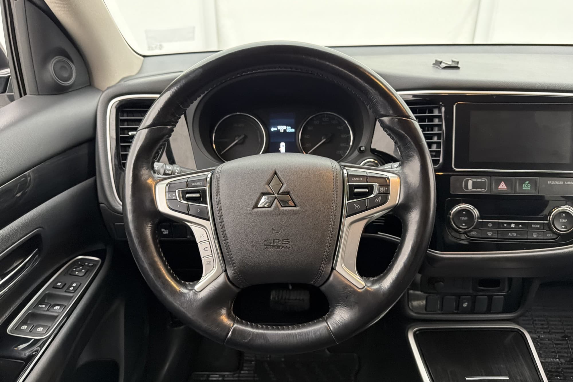 Mitsubishi Outlander PHEV 203hk 4WD Fleet Edition Sensorer