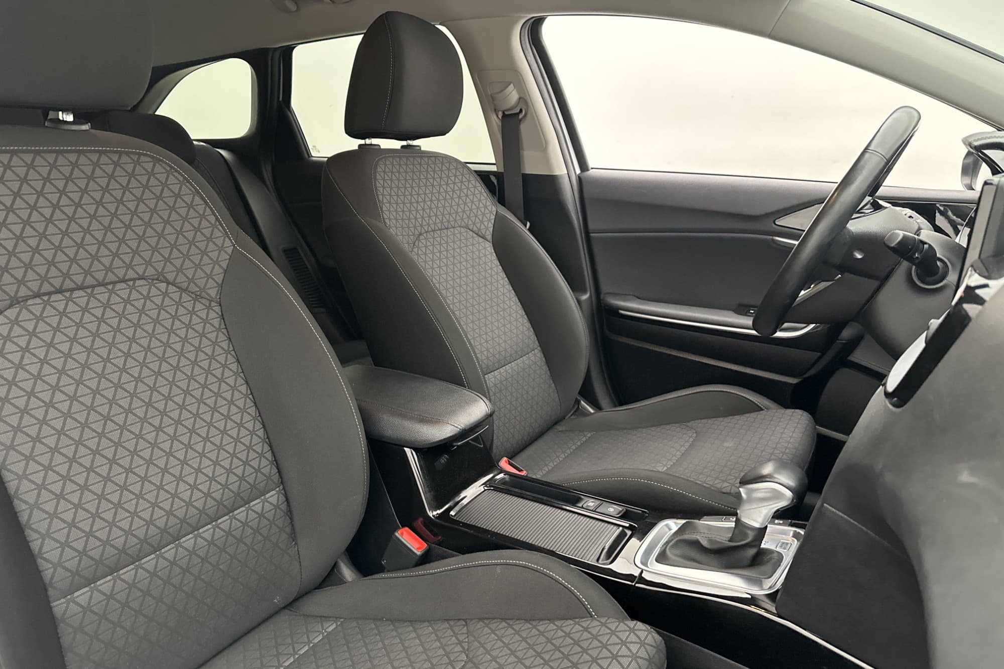 Kia Ceed SW Plug-in Hybrid Advance M-Värmare Kamera CarPlay