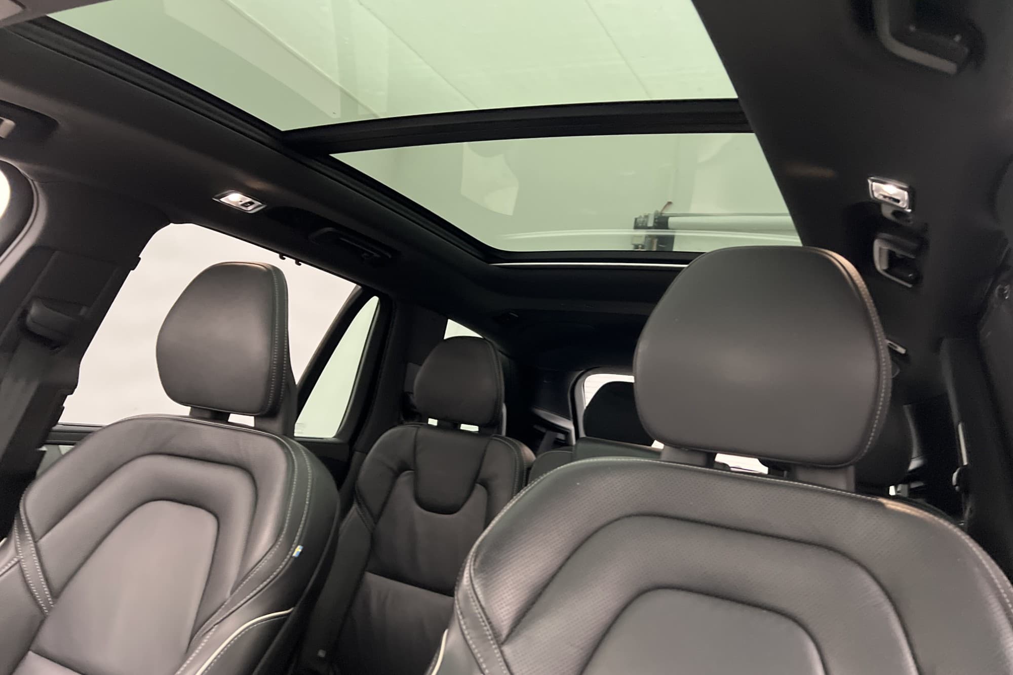Volvo XC90 Recharge T8 R-Design 7Sits B&W Pano Luftfjäd Värm