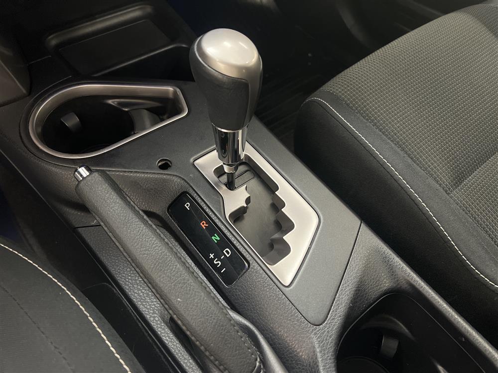 Toyota RAV4 2.5 HSD 197hk AWD Backkamera 2 Brukare 0,49L/milinteriör