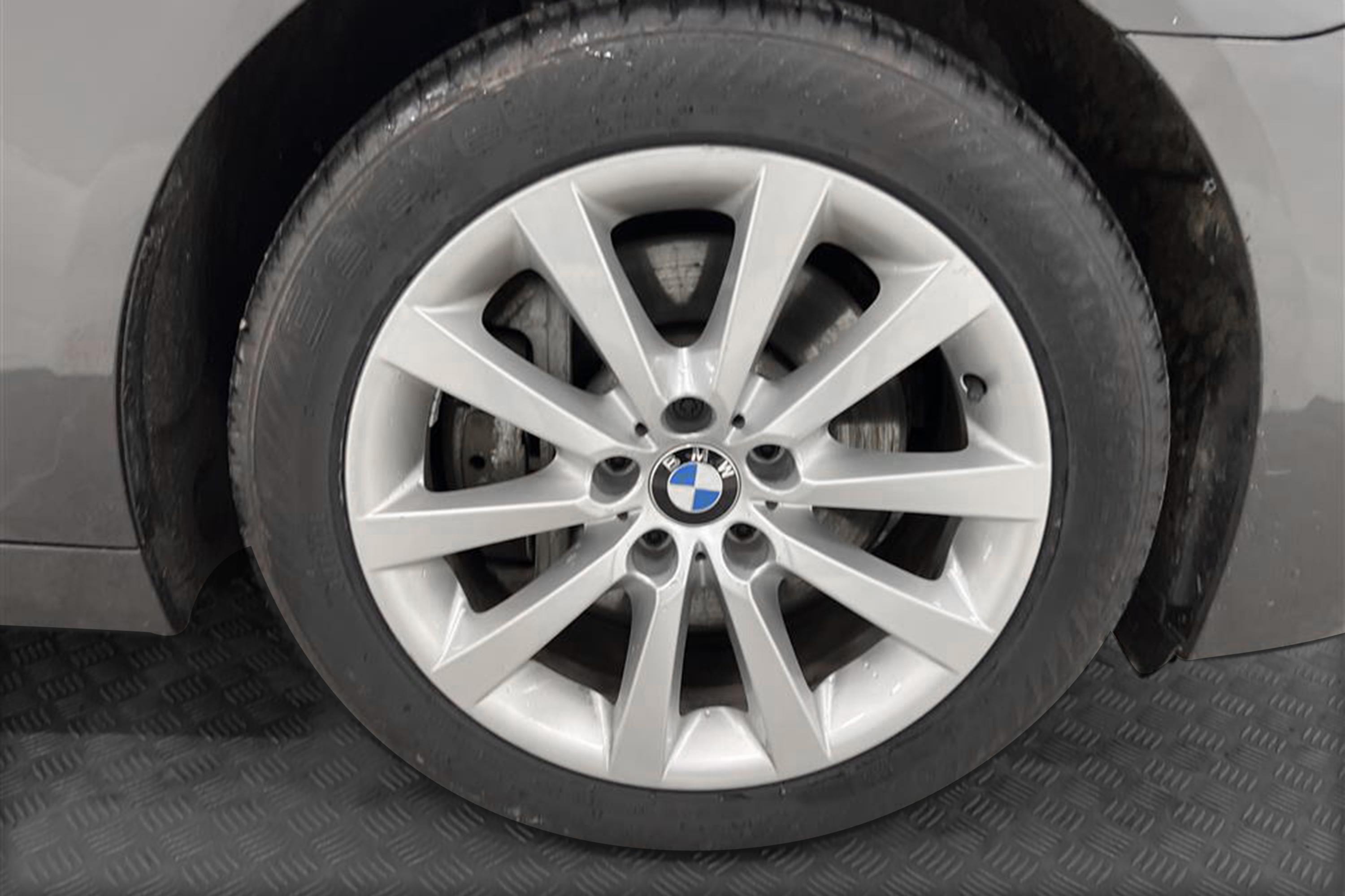 BMW 530d xDrive 258hk HuD Navigation Drag 0,59l/100kminteriör
