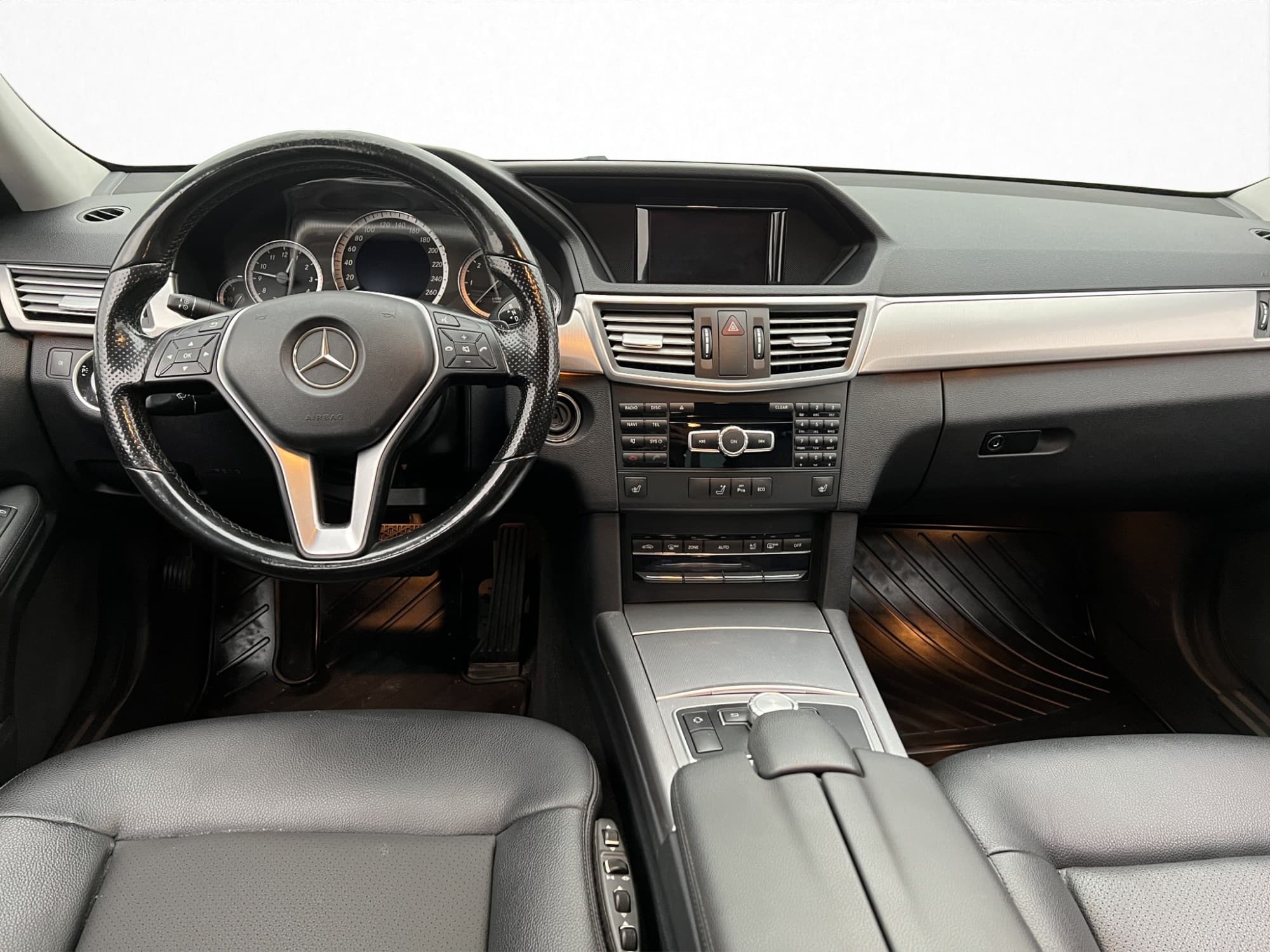 Mercedes-Benz E220 CDI 170hk AMG Navi Skinn P-Sensorer